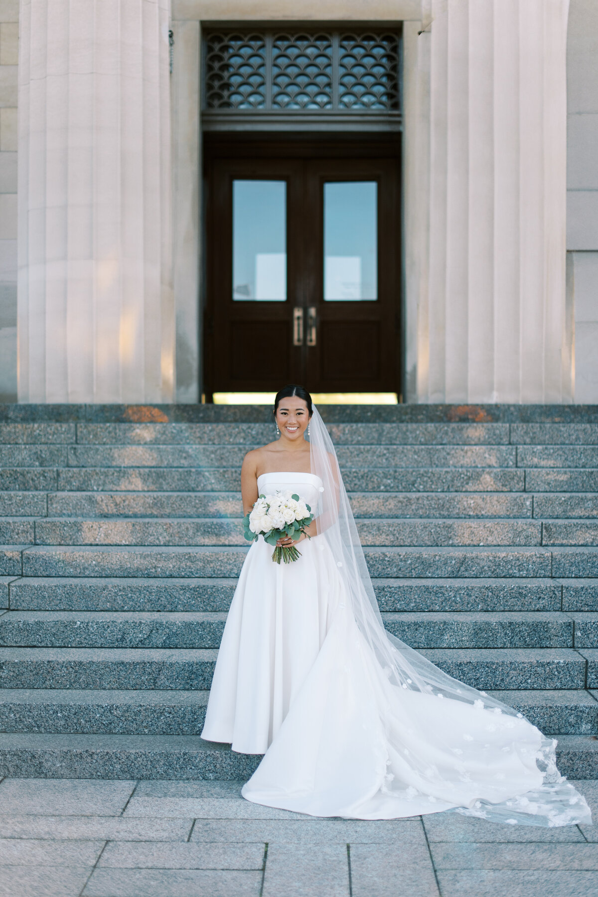 cassie-nichole-photography-cincinnati-ohio-wedding-photography-the-view-at-mt-adams-hannah-jeff-wedding-day-bride-and-groom-38