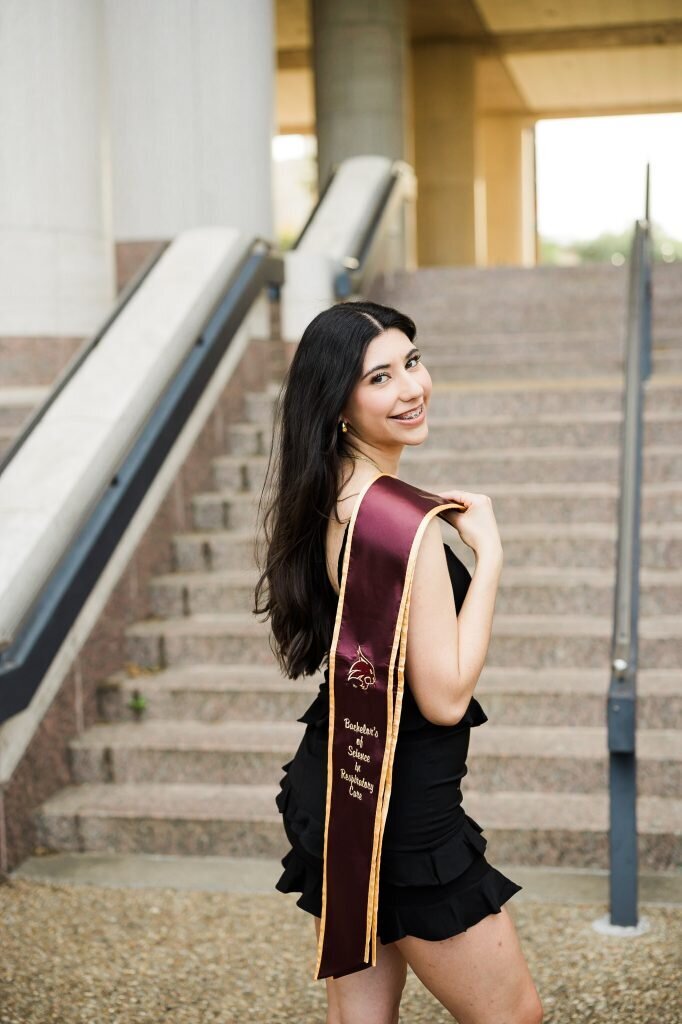 Texas-State-Graduation-Photos-Hannah-002-682x1024