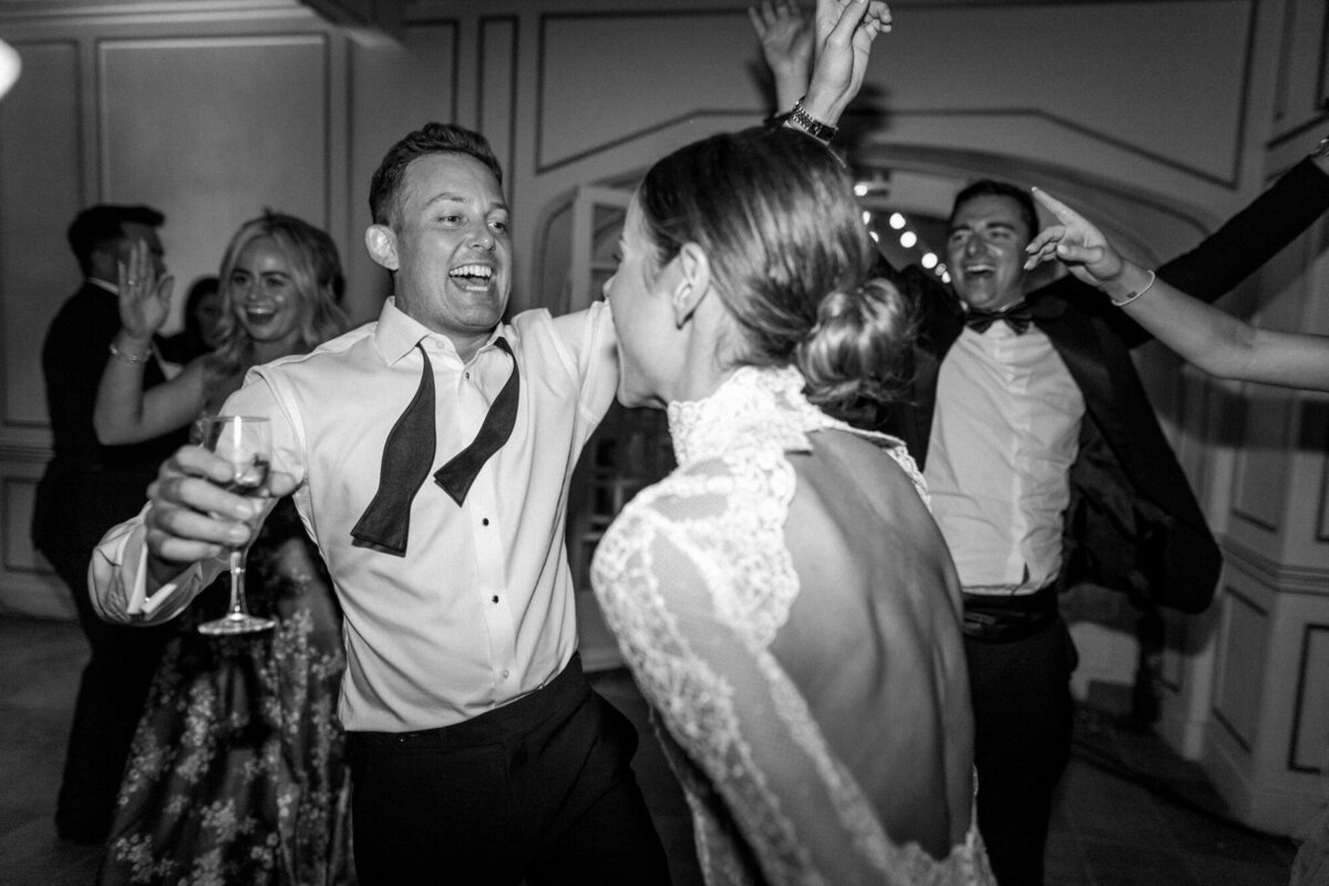 Maïlys Fortune Photography Husband Wife Wedding Weddings Photography France Switzerland Italy Timeless Dreamy Imagery Bilingual French English Destination Weddings Destination Wedding Provence French Riviera Paris Lake Como Tuscany154