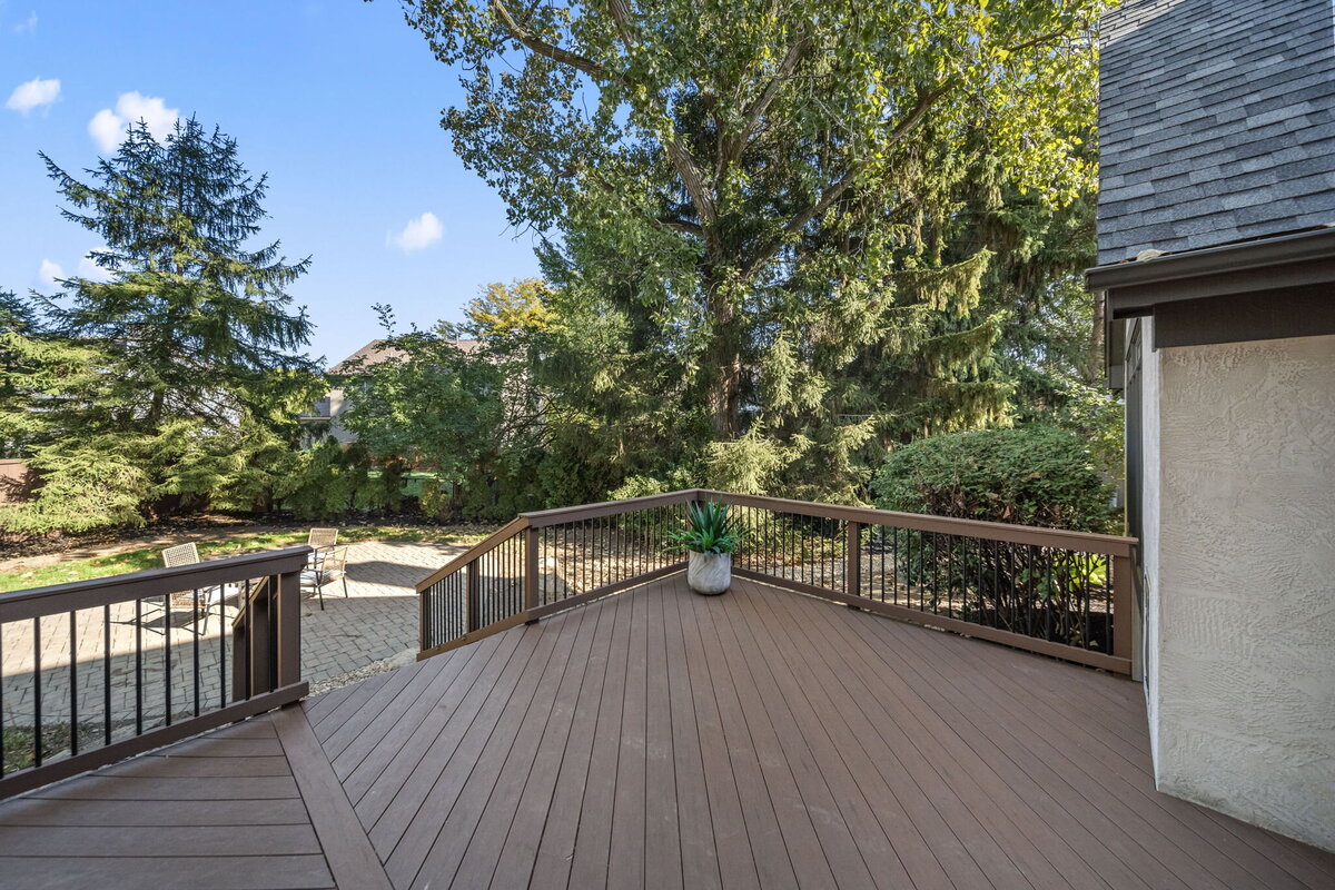 92-web-or-mls-A7407581