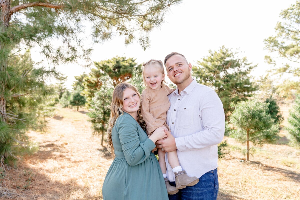 Austin-TX-Christmas-Tree-Farm-Mini-Session-Magnolia-and-Grace-Photography-Co-GinaM-# (1)-18
