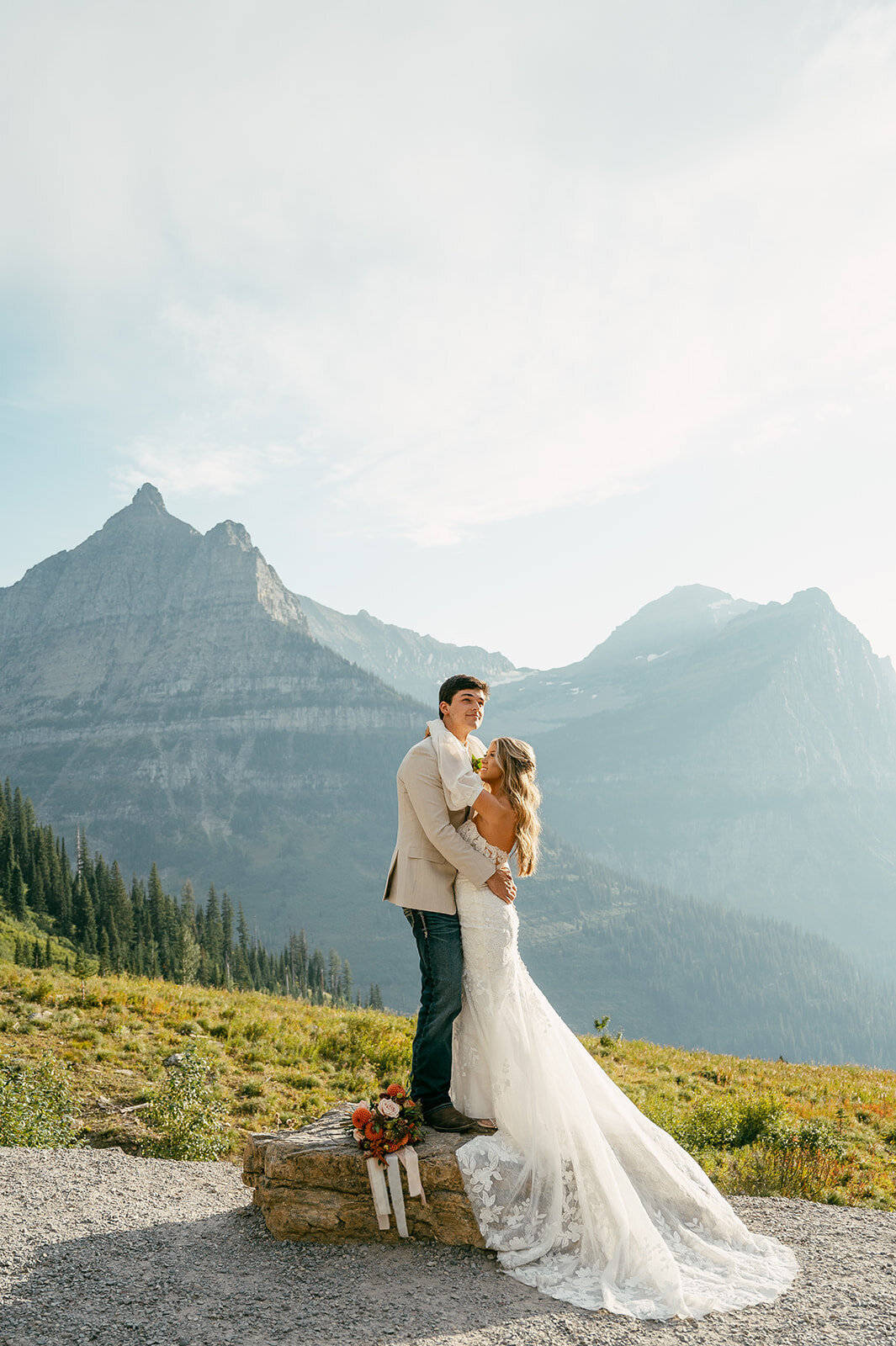presley-gray-photo-glacier-national-park-elopement-7401