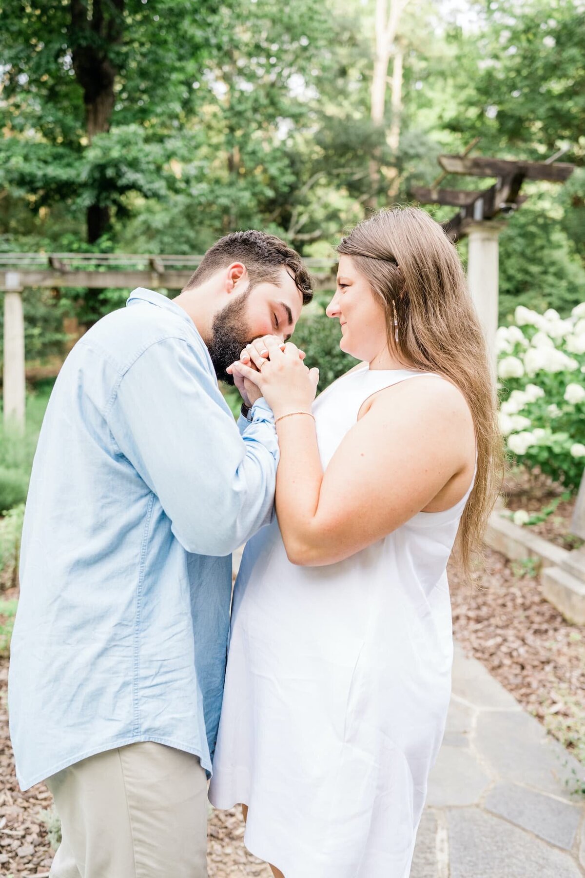 Elli-Row-Photography-CatorWoolford-Gardens-Engagement_3046