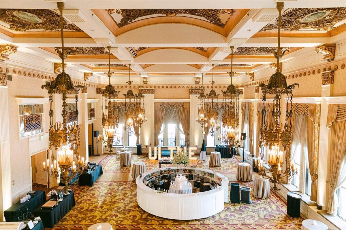 uline-billion-dollar-club-gala-pfister-hotel-events-by-design