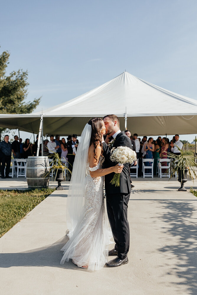 Vignoble de la Bauge Wedding - Emma Persi Photography-18