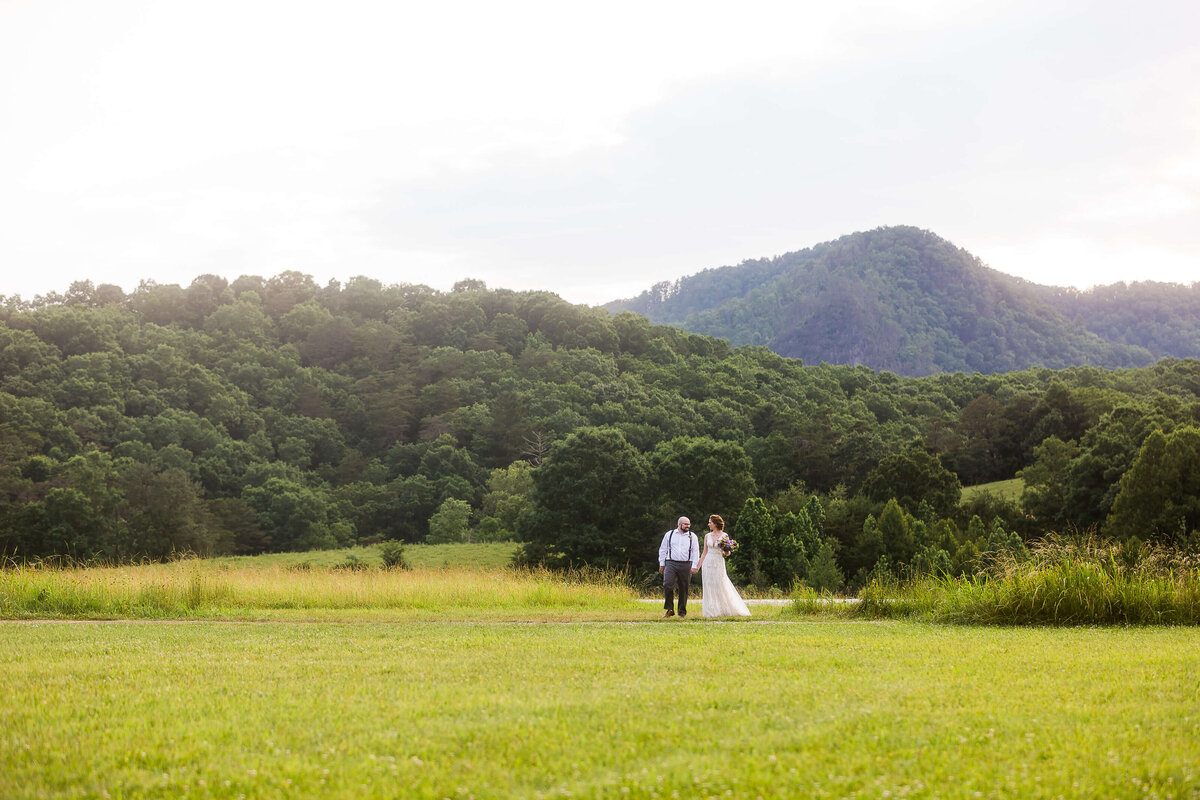 Paint-Rick-Farm-NC-Elopement-30