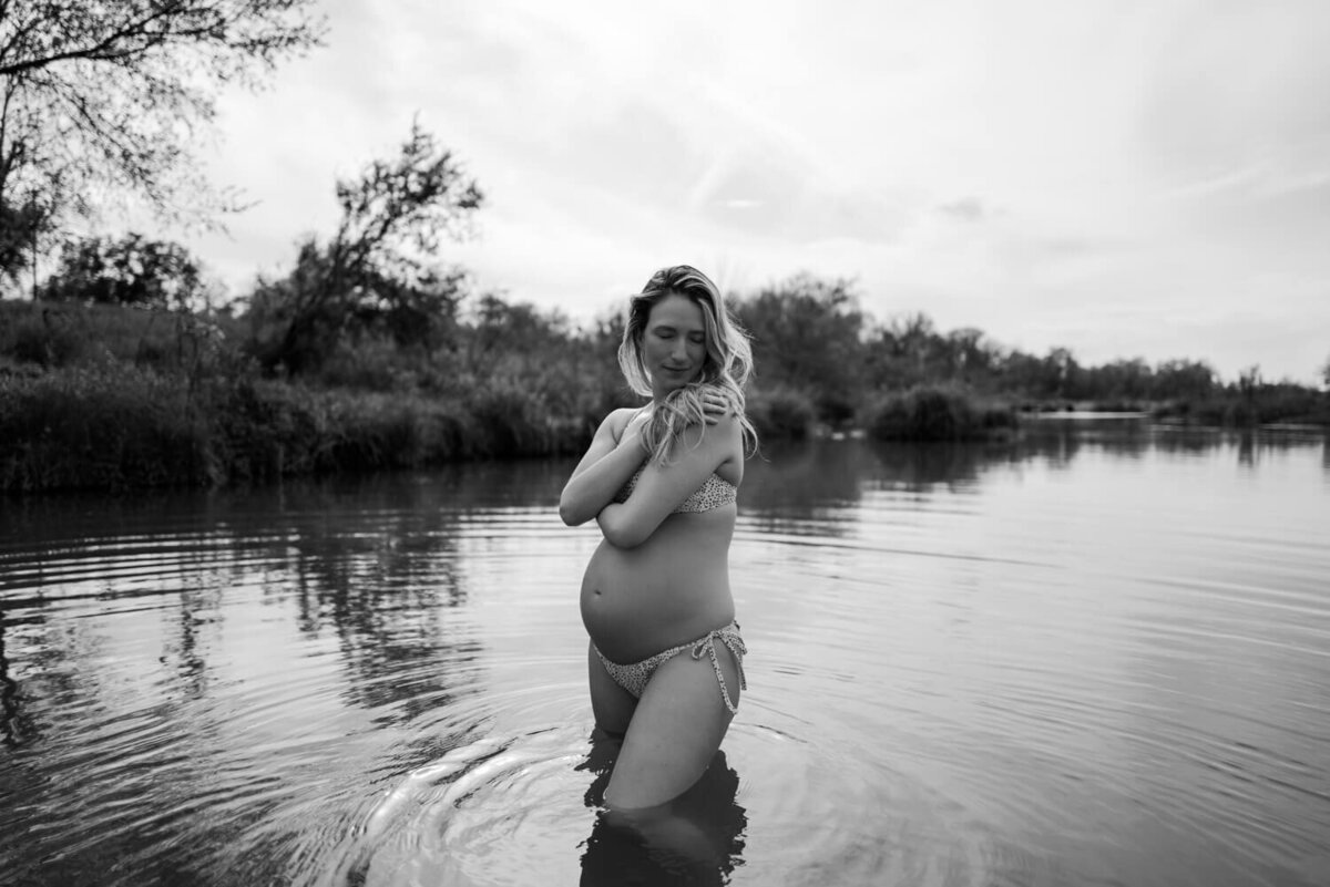 austinmaternity.photographer.KATHARRIS.port-16