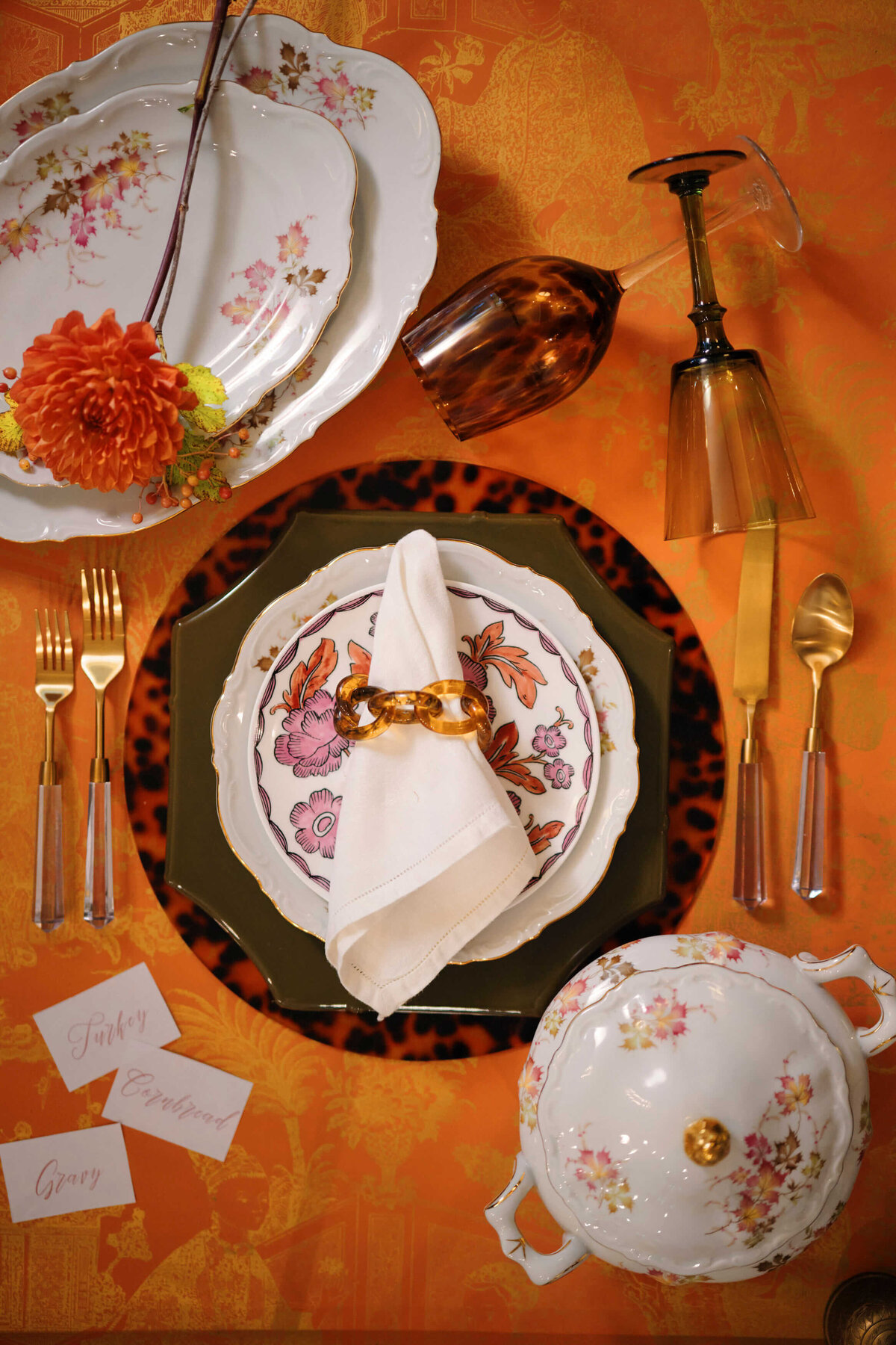 ghost-host-eli-turner-frederick-maryland-thanksgiving-tablescape-centerpiece27 (3)