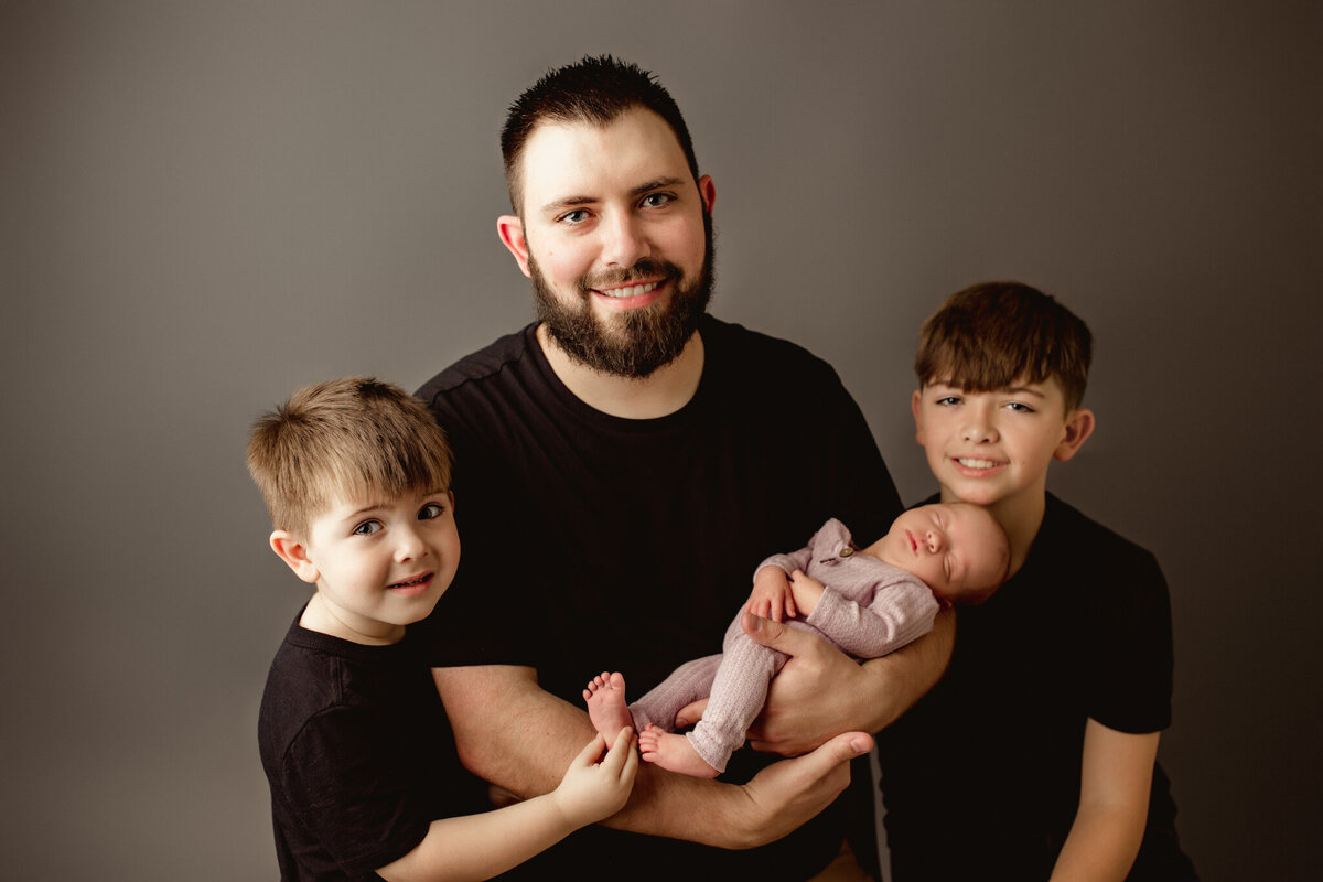 NWA family photographer, Northwest Arkansas best family photography, family portraits near me, professional family photos, family photography packages
