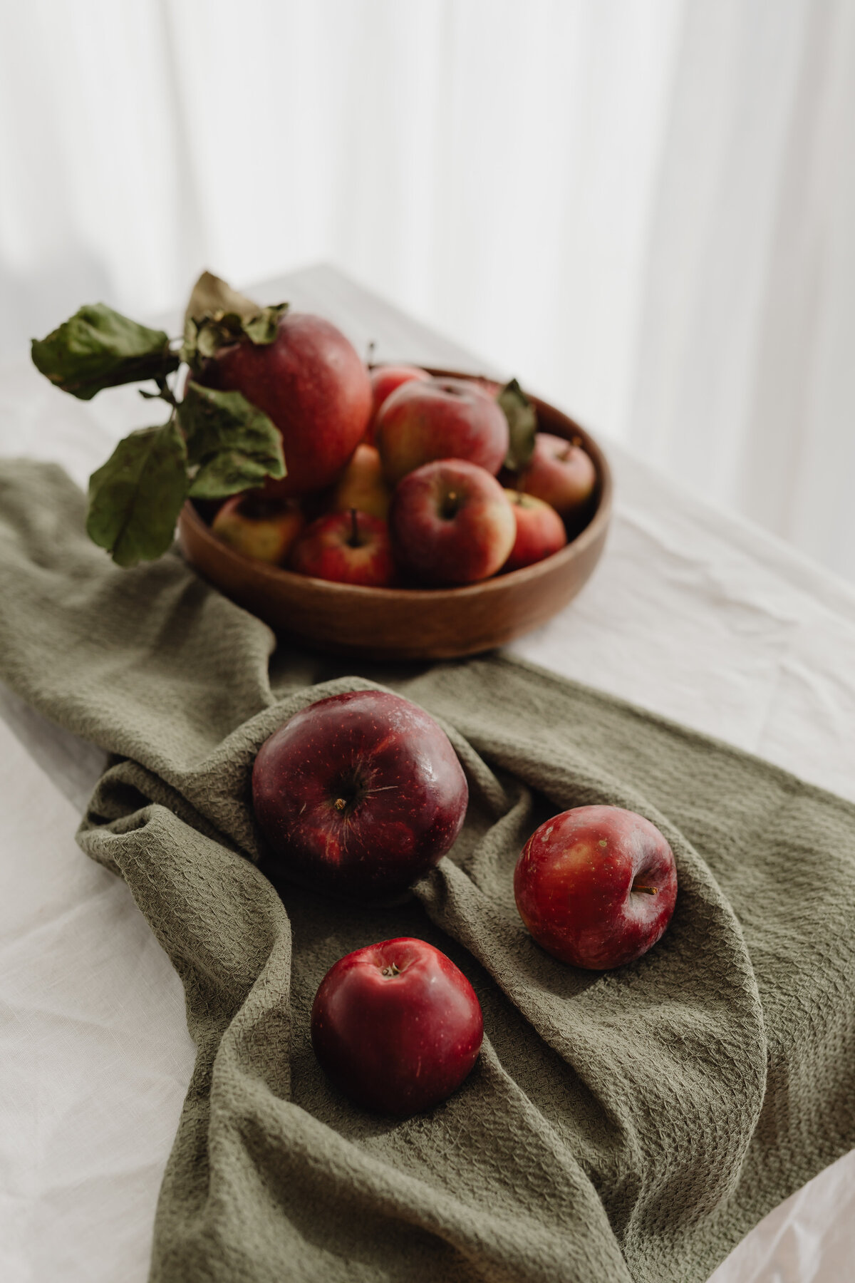 kaboompics_apples-still-life-28349