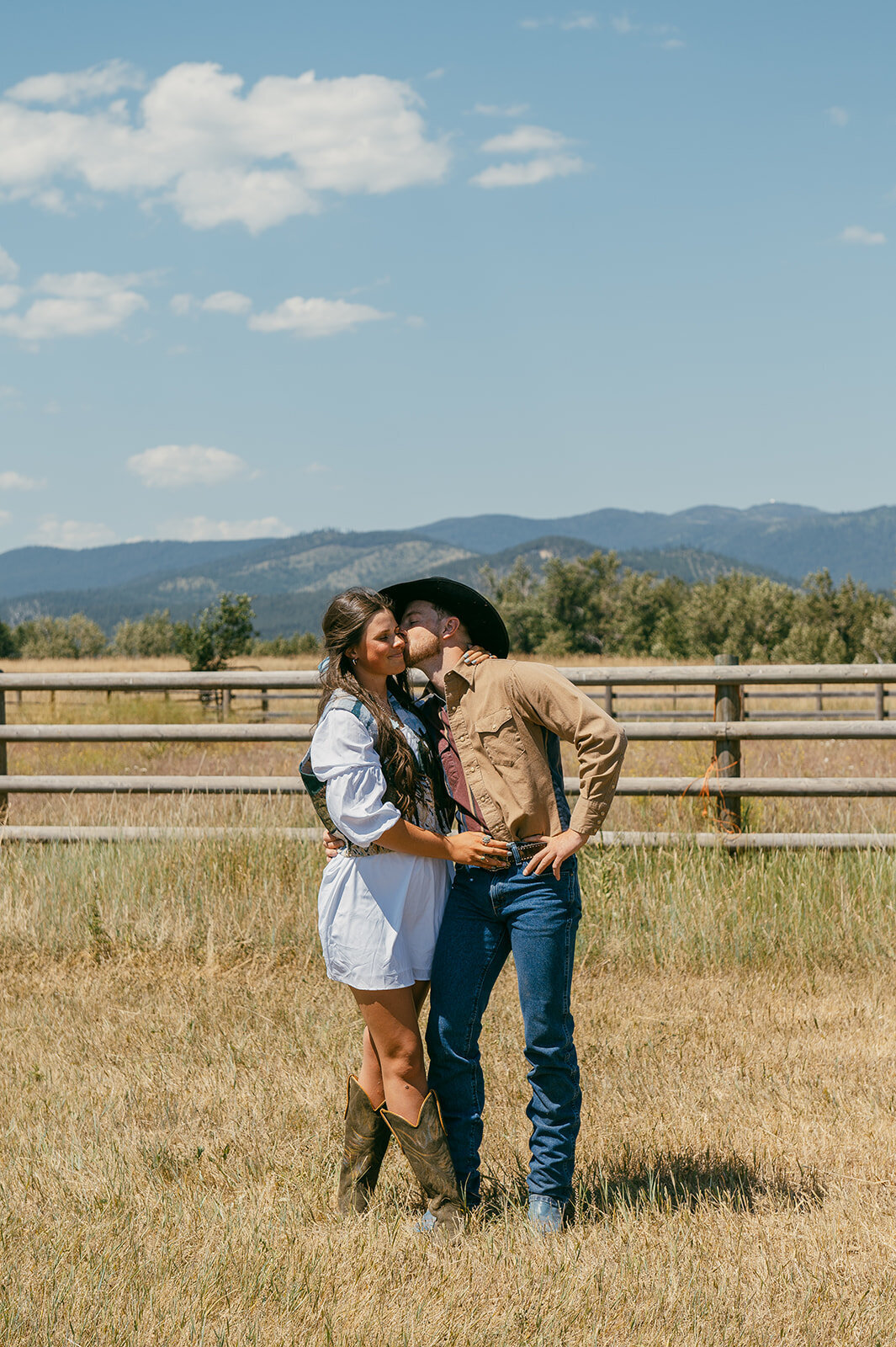presley-gray-photo-haybale-forest-montana-elopement-7877