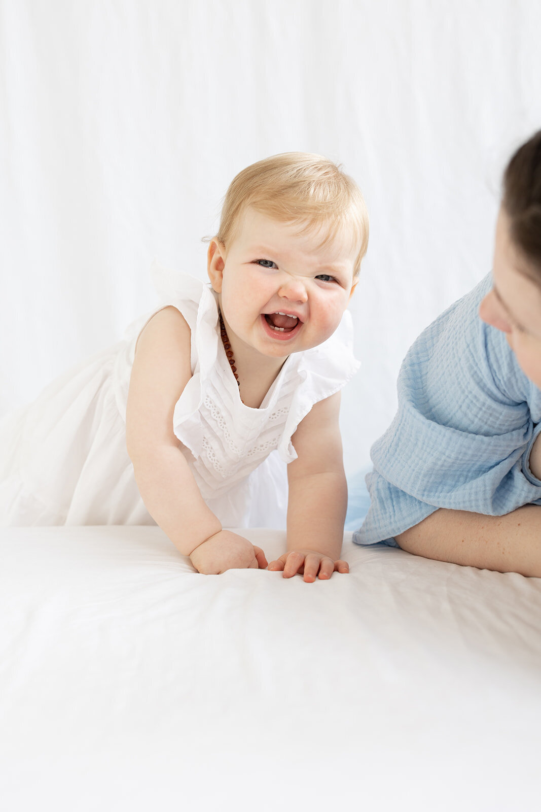 mom-and-baby-photoshoot-stella-blue-photography-ct-avon-simsbury-weatogue