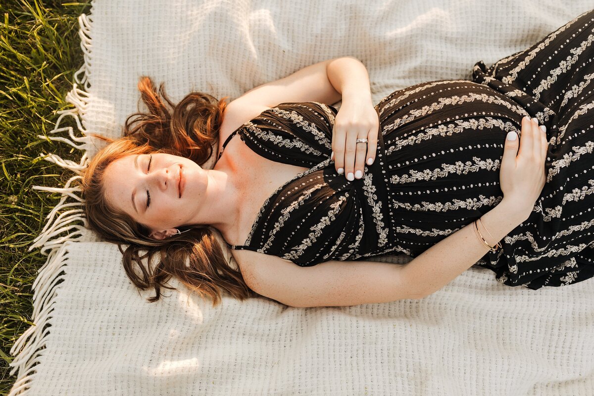 Joey_Winn_Portriat_Studio_Newborn_Maternity_Milestone_Family_Omaha_Nebraska (158)