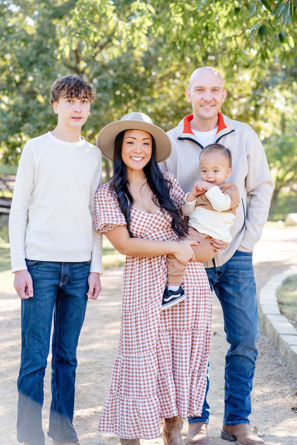 Austin-TX-Fall-Mini-Session-Magnolia-and-Grace-Photography-Co-JessicaL# (1)-17