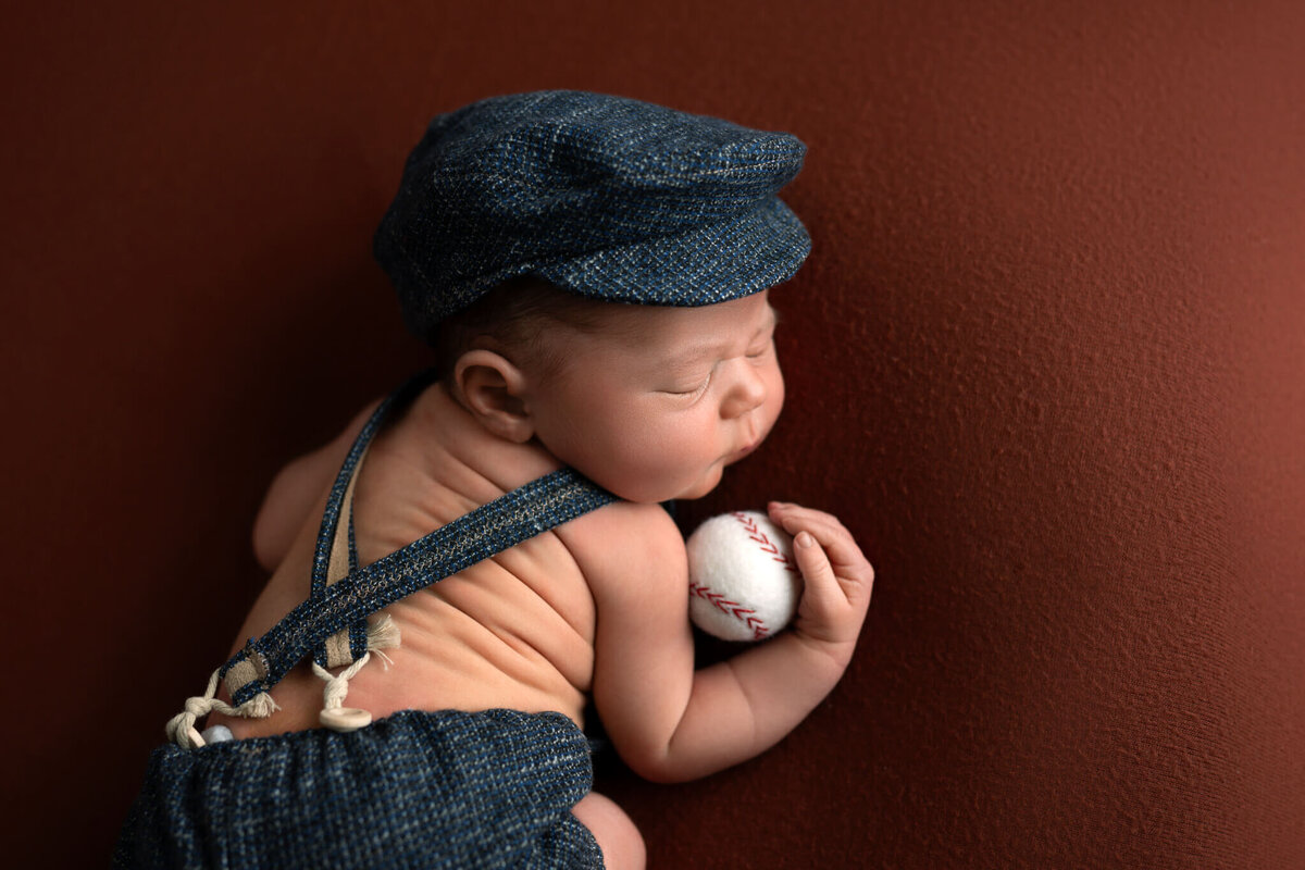 baseball-themed-newborn photos-austin