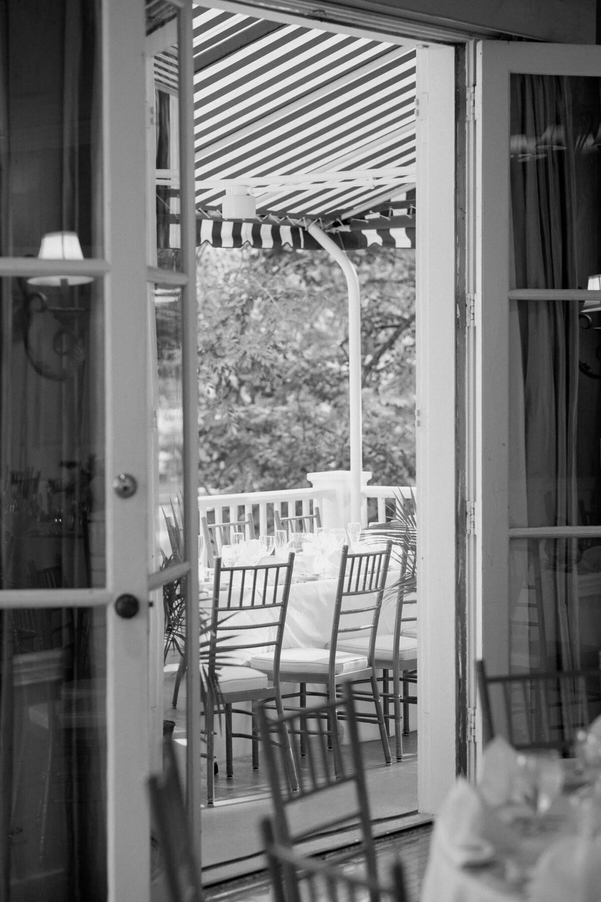 Nichole-Babiez-Photography-Dunham-woods-Geneva-Illinois-Wedding-luxury-editorial-timeless-modern-candid-bride-inspiration-chicago-photographer--80