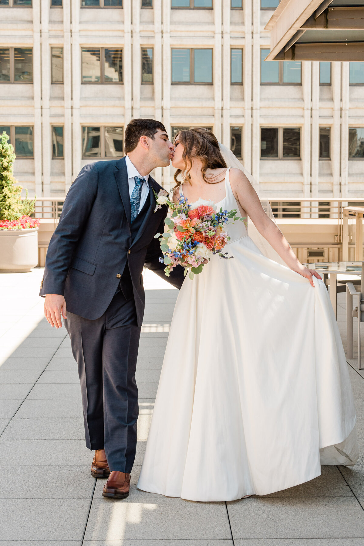 Seattle_wedding_photographer_hotel_1000-42