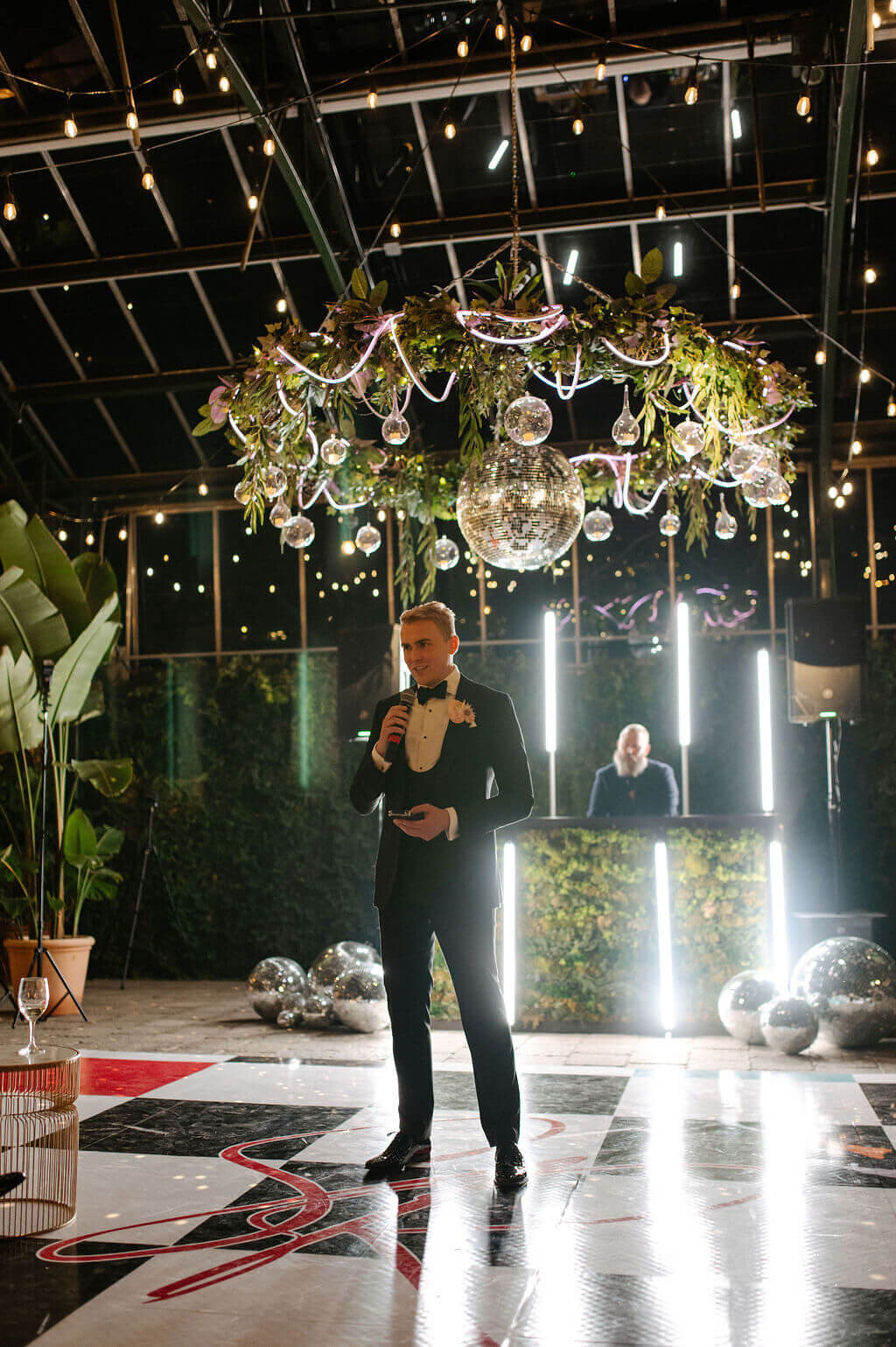 38-colorful-lgbtq-wedding-planterra-detroit-michigan-modern-vintage-events