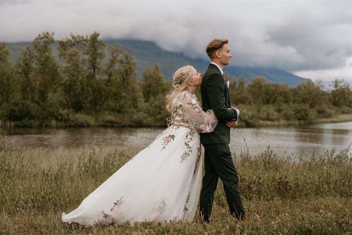 Fotografieravhanna_Bröllop-Pää&Brendan202408-10-tjuvkik22