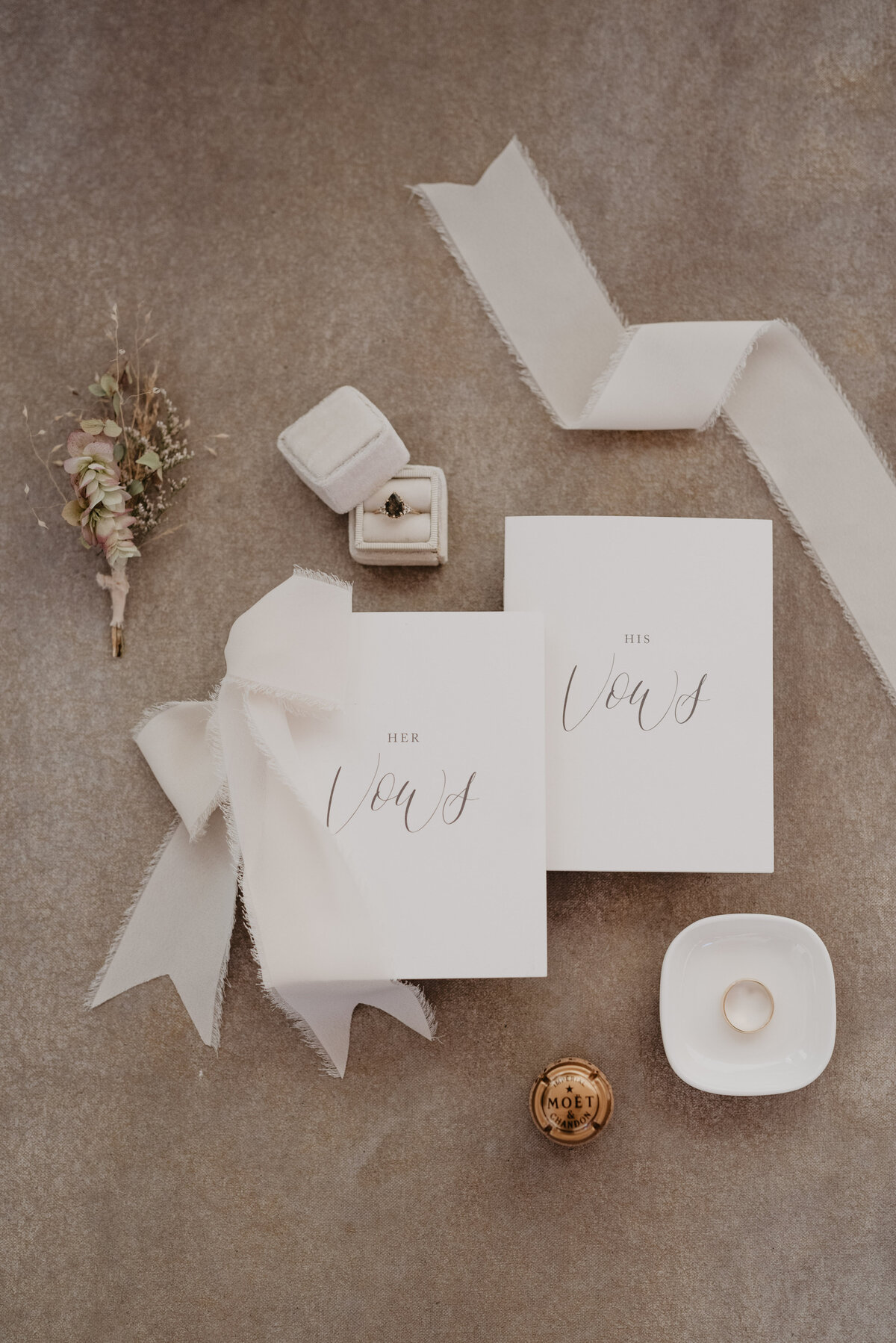 Utah elopement photographer captures flat lay details