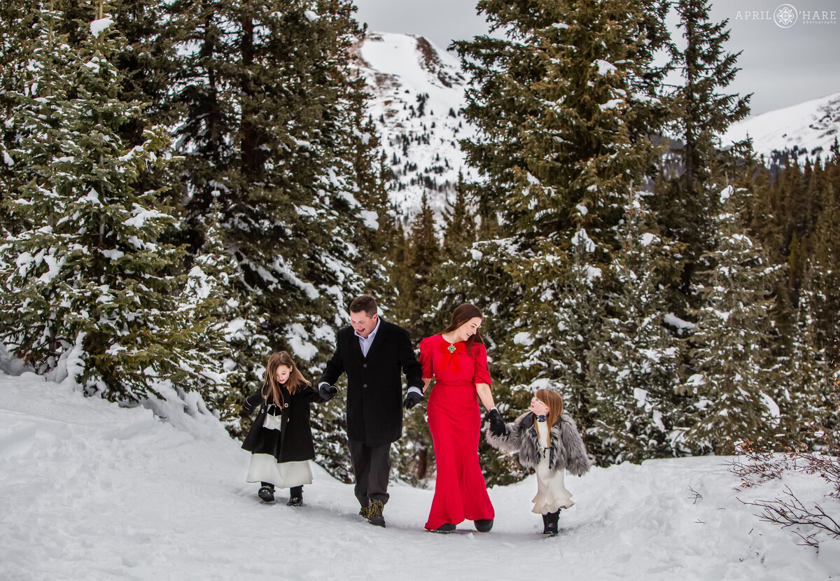 Colorado Family Photo in the Snow During Christmas