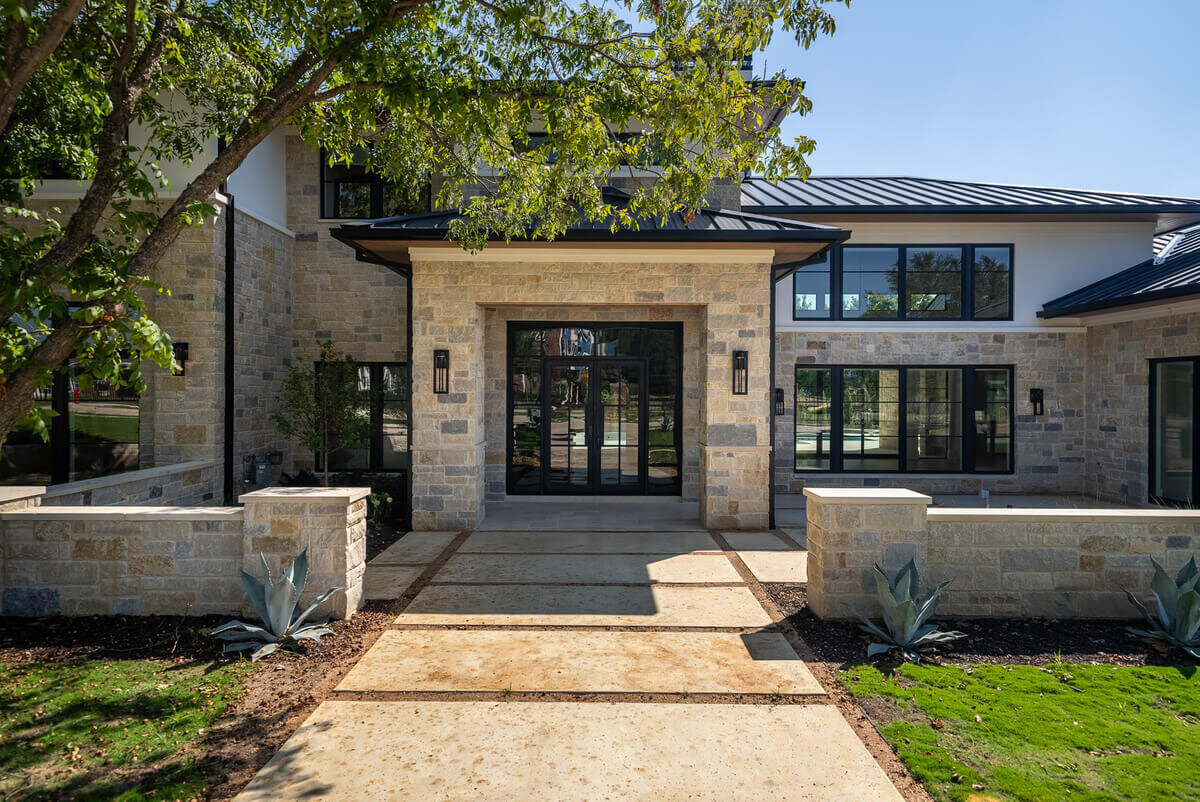 Luxury custom home in Colleyville, TX