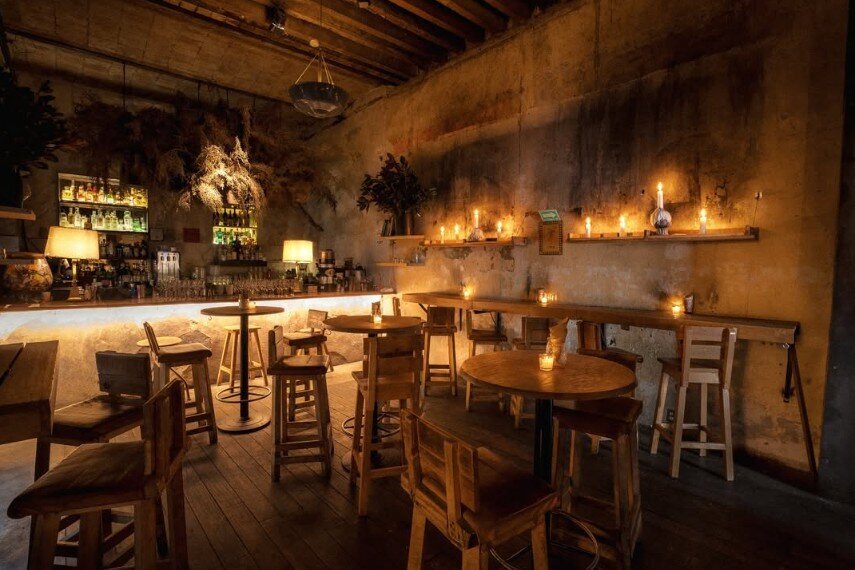 Taverna Dining