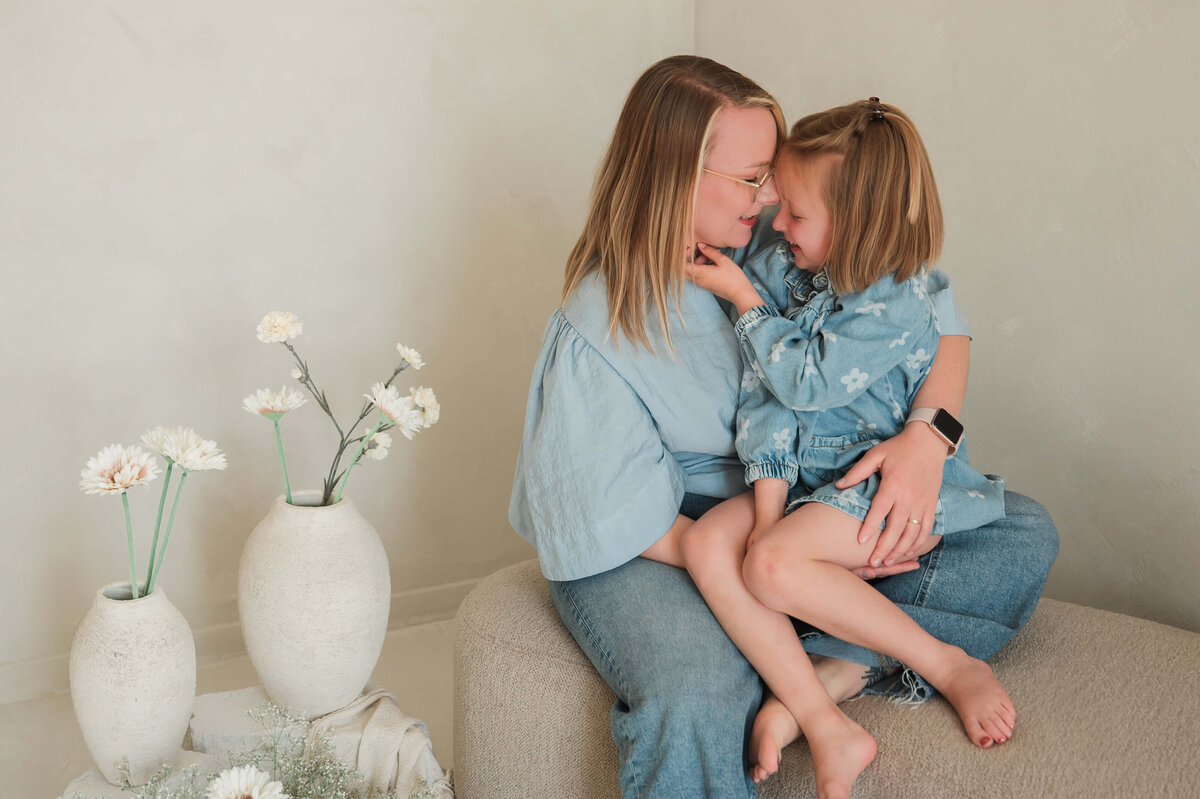 Mama samen met dochtertje tijdens moederdag mini shoot