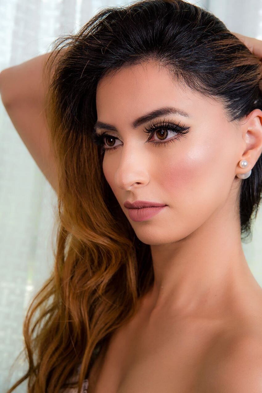 Staying up-to-date with makeup trends with an Ottawa Makeup Artist