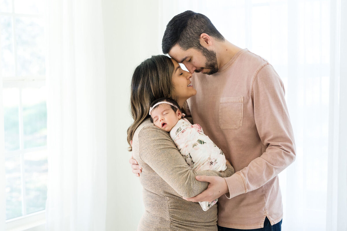 natural-light-newborn-session-austin (2)