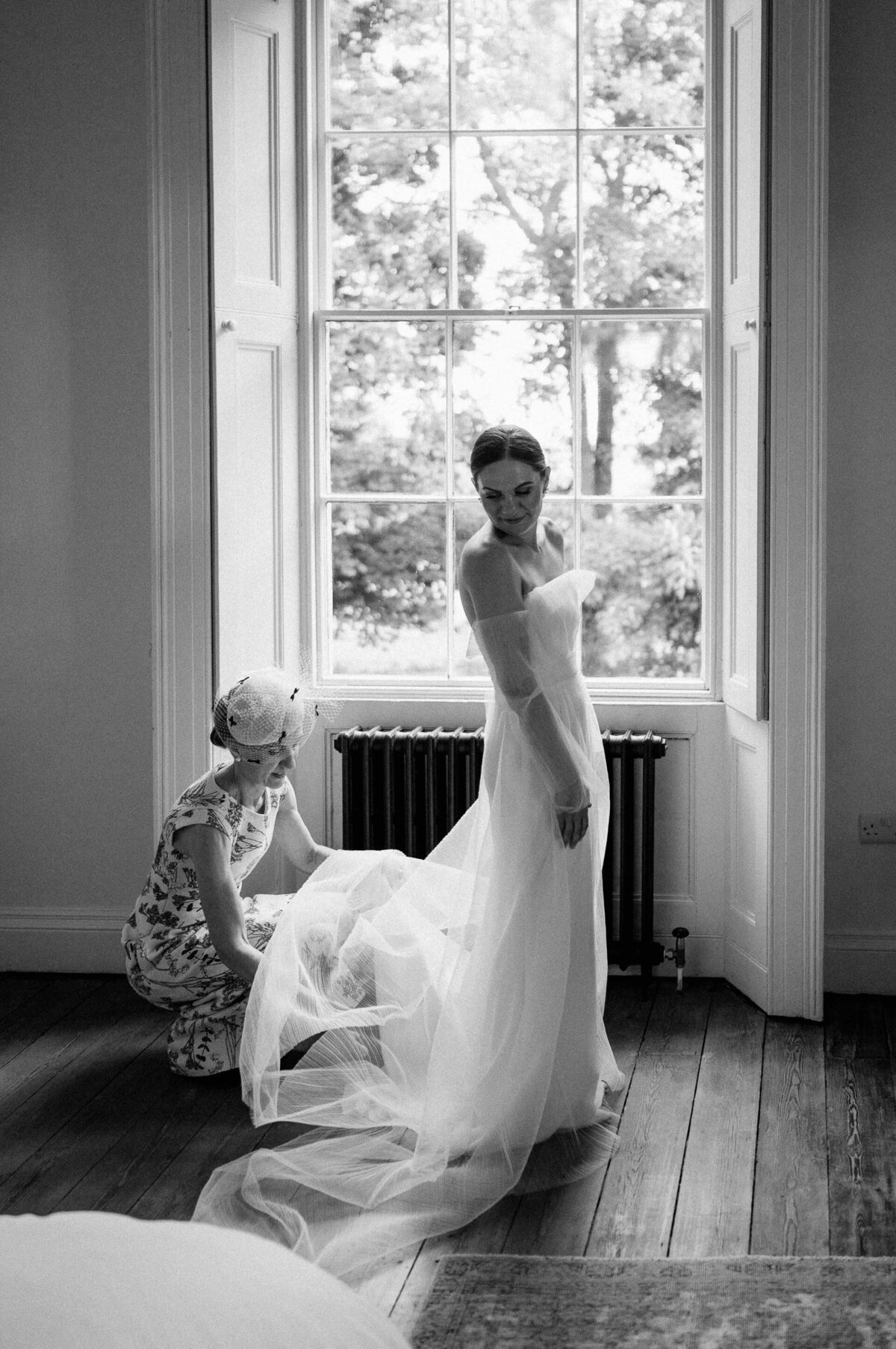 aswarby-rectory-wedding-photographer-linsey-james-laura-williams-photography24