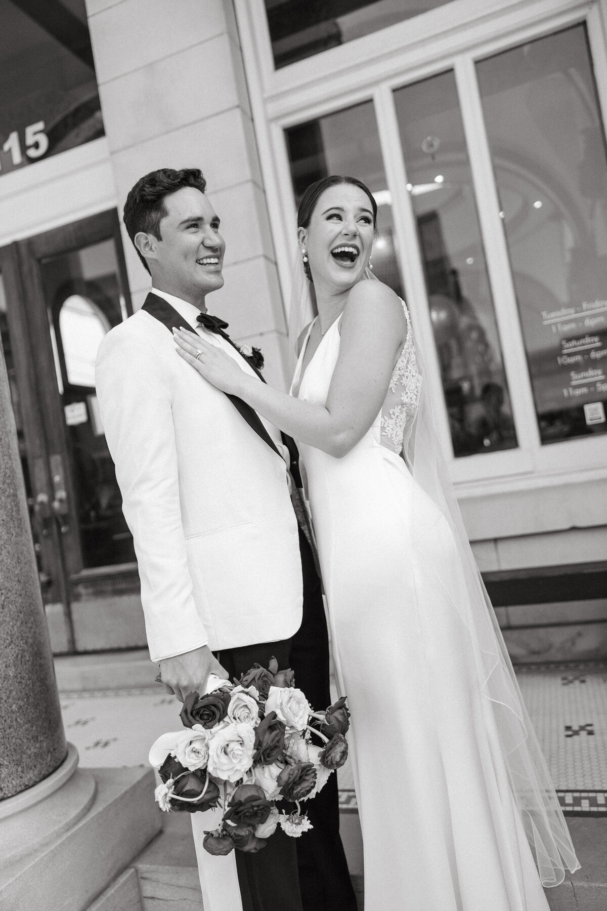 bride groom wedding photos Bentonville Arkansas_BrideandGroom-75