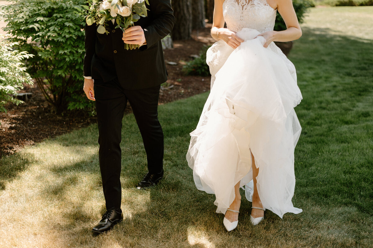 backyard_intimate_wedding_spokane_washington_02