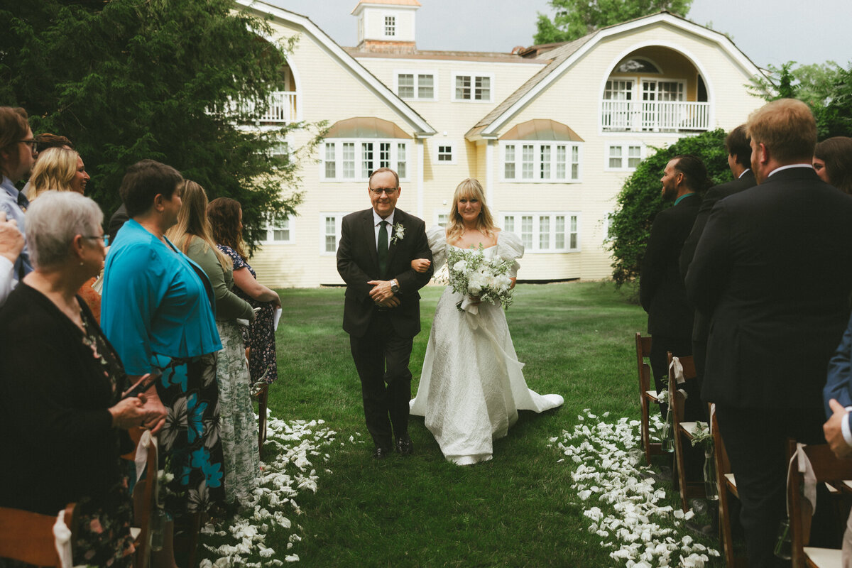 Lexi-Harry-Wedding-Bedford-Village-Inn-NH-17