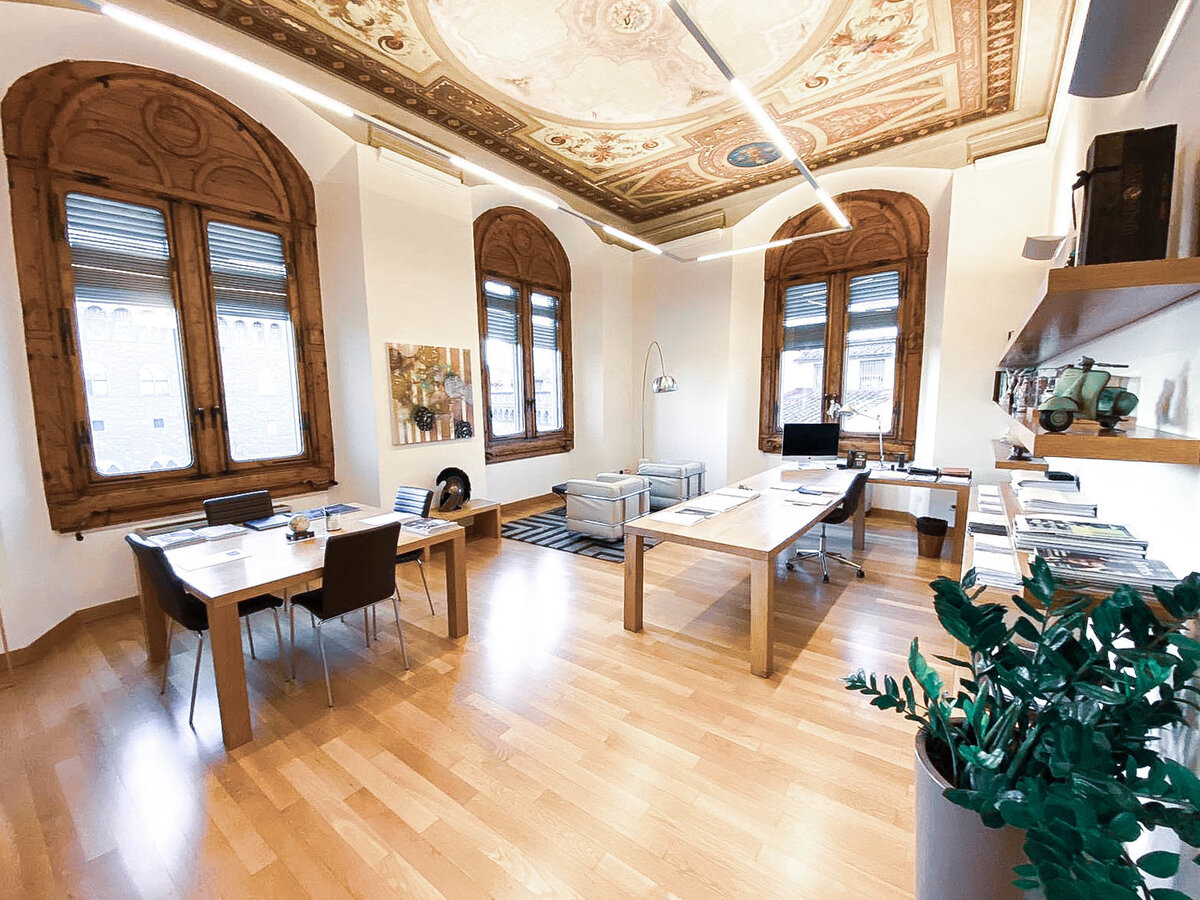 office-reception-renaissance-style-florence-italy2