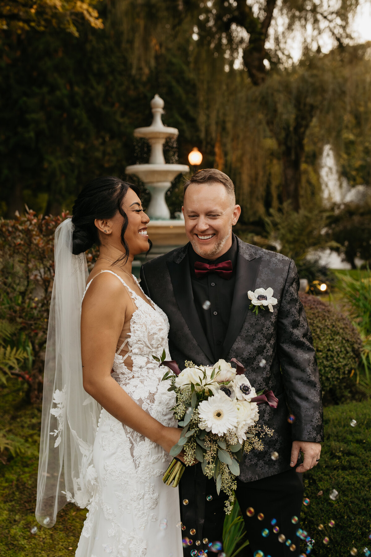 MichaelaHPhotographyWeddingPortlandOregonVancouverWashington-63_bJs