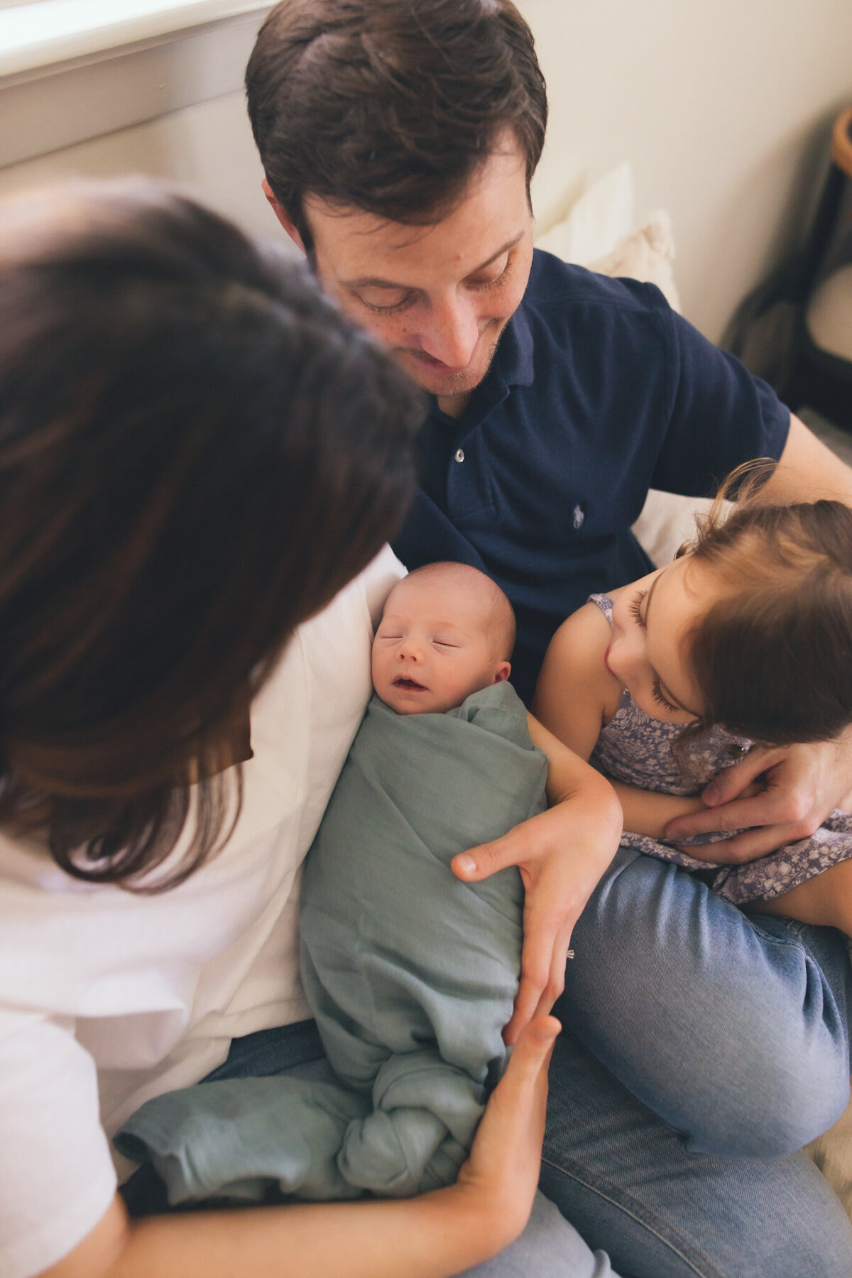 Lindsay-wilson-photography-in-home-newborn-15