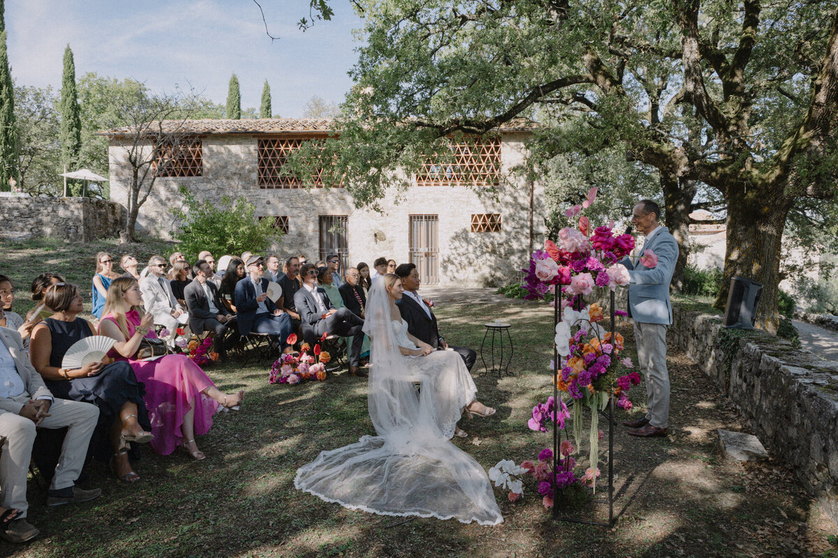 AM-Editorial-20251004-041