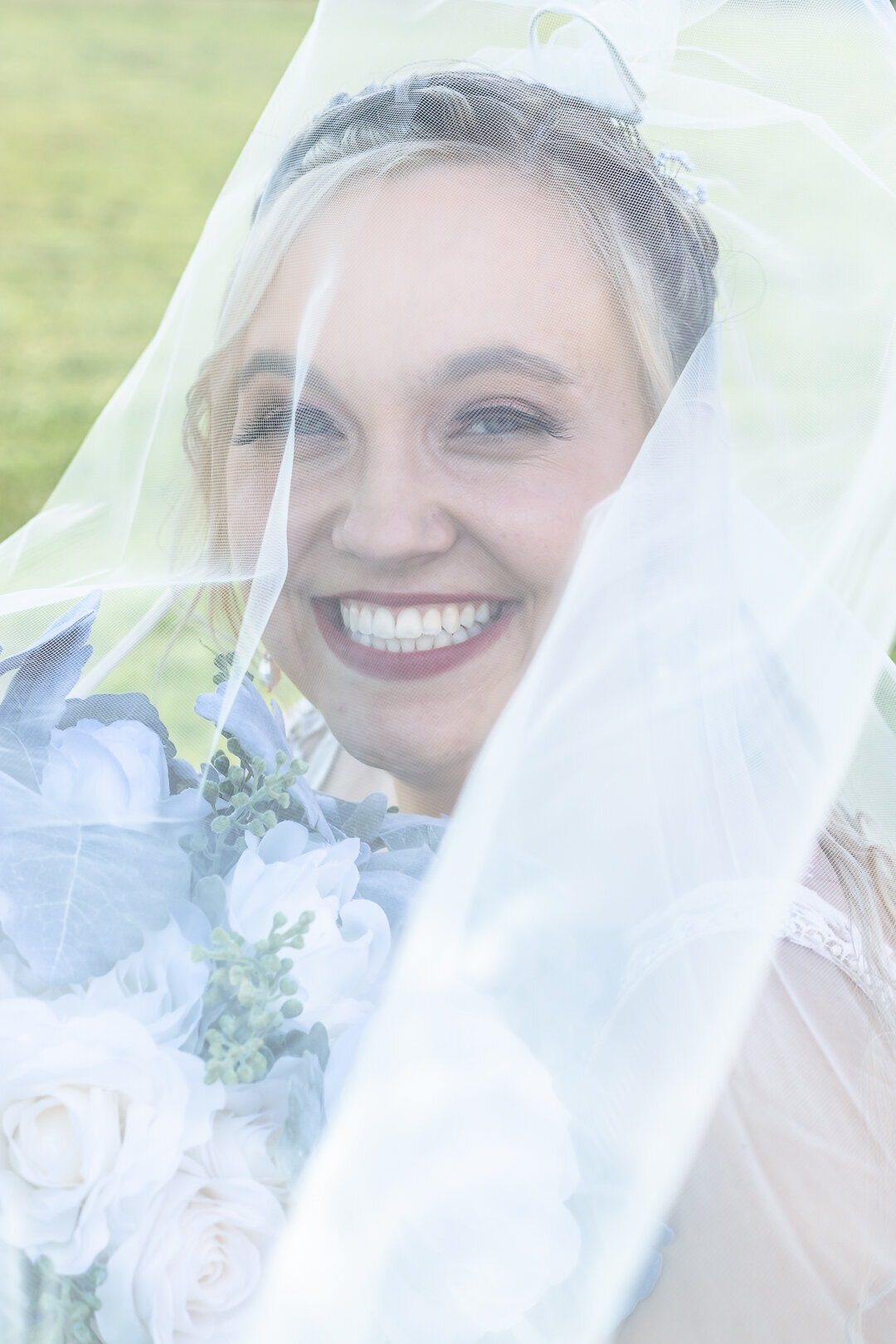2022_Wedding_st-marys-catholic-church_pre-ceremony_bride-7818