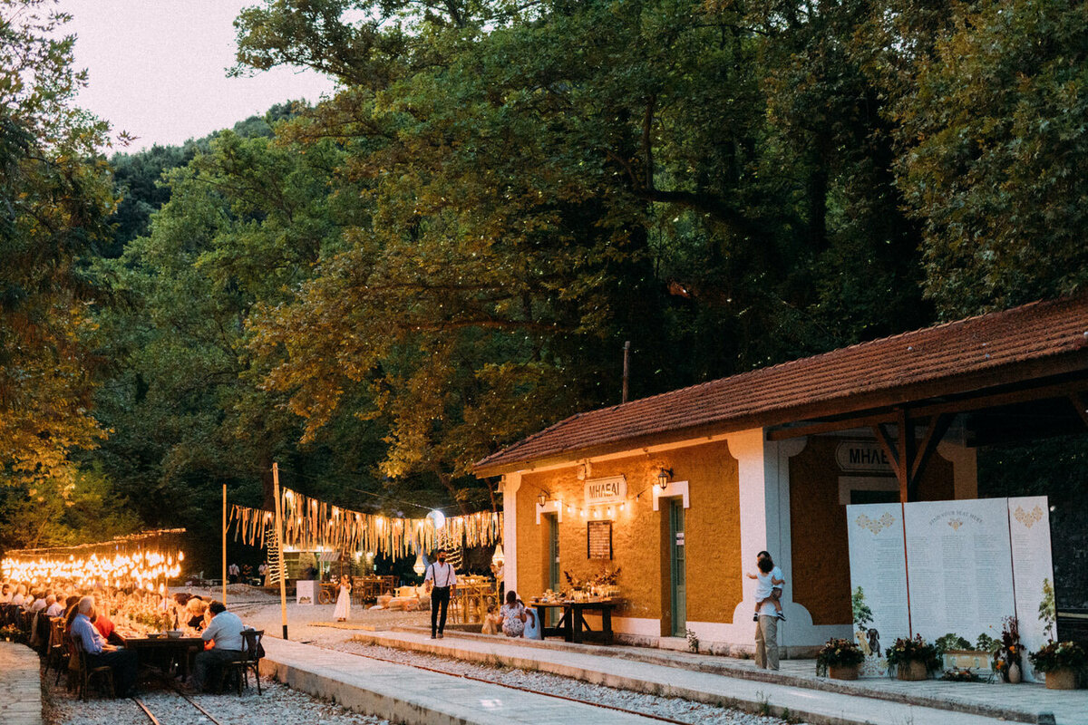 unconventional_wedding_on_a_railway127