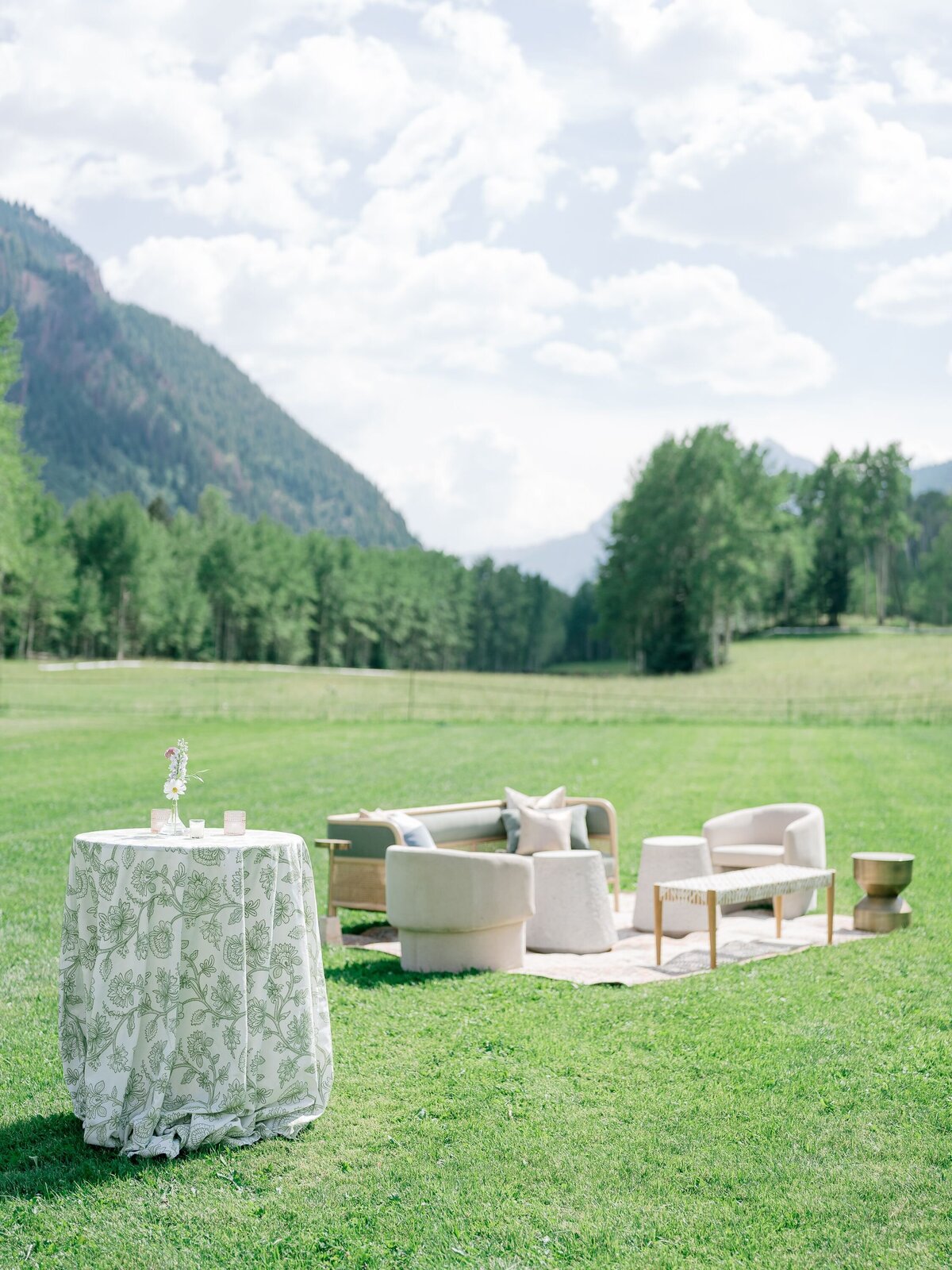 cocktail-hour-lounge-set
