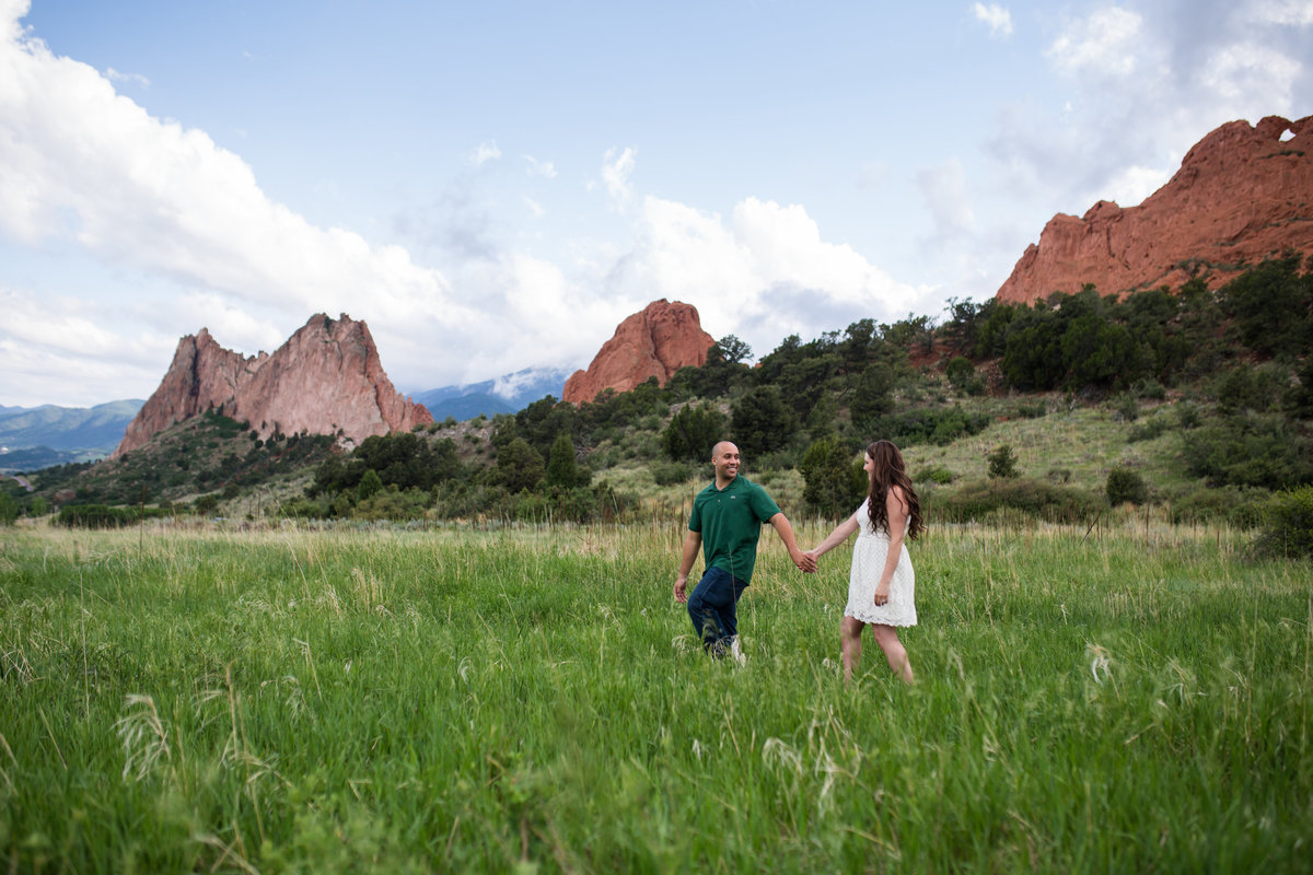 Engagement photo session in Garden of he Gods