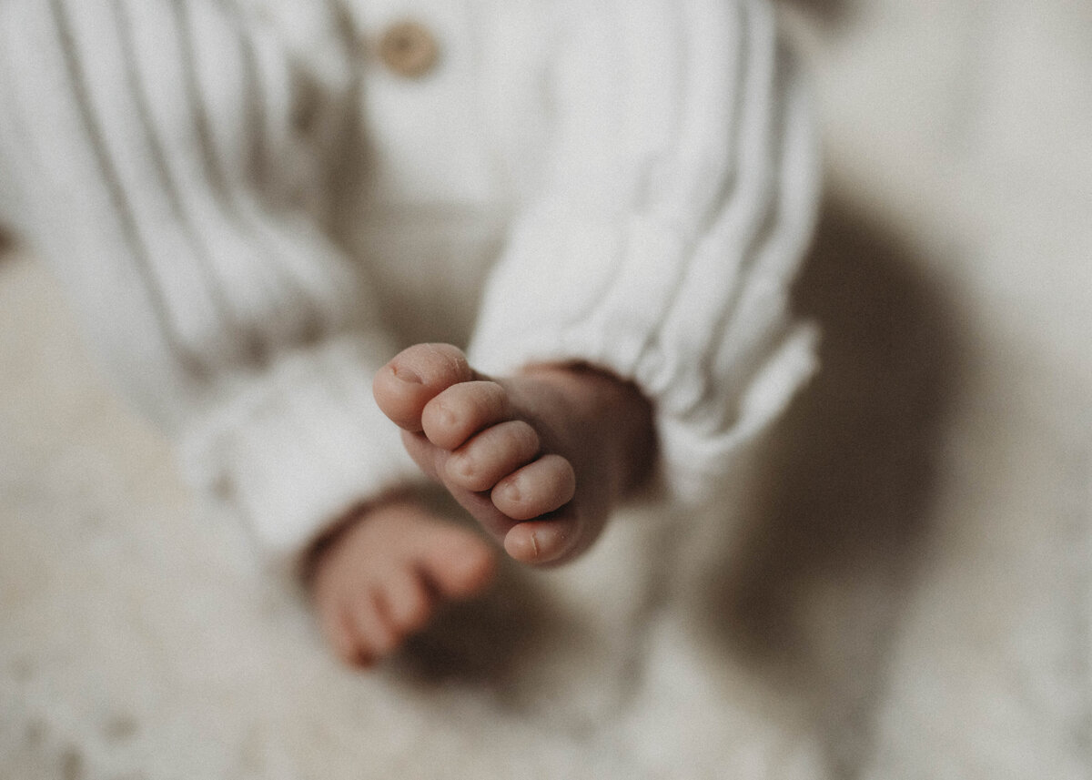 newborndetails-toes