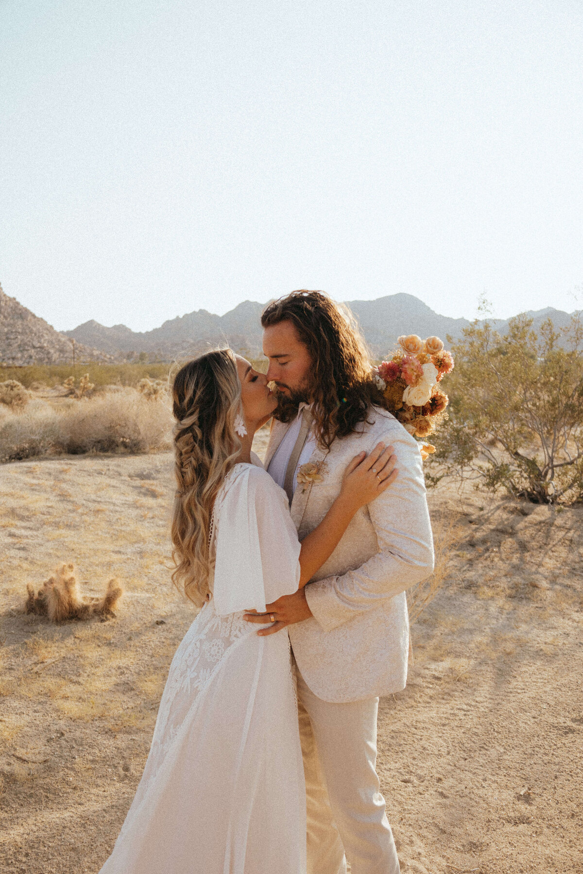 Joshua Tree Elopement _ Megan Badia Photography 2-7