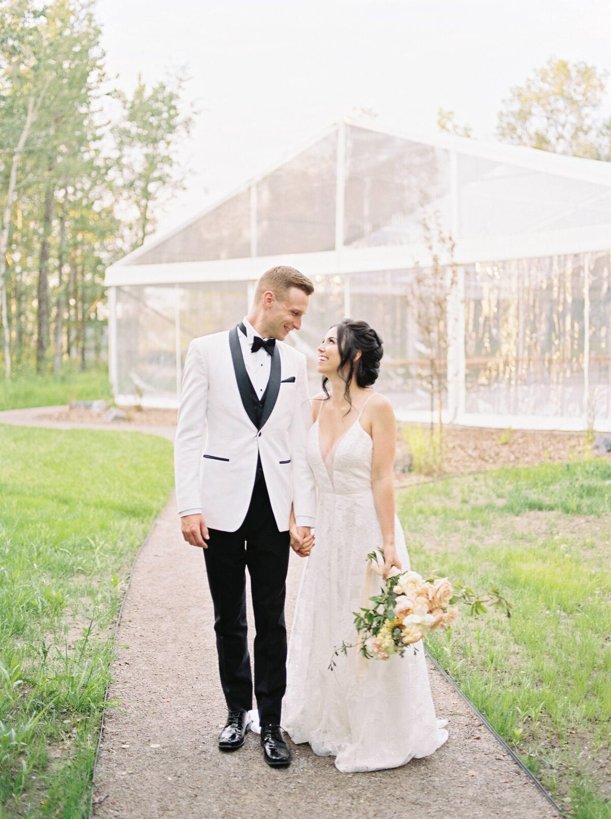 Edmonton-Wedding-Planner-Bride-And-Groom