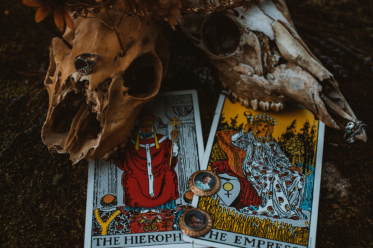 tarot cards with skulls wedding details