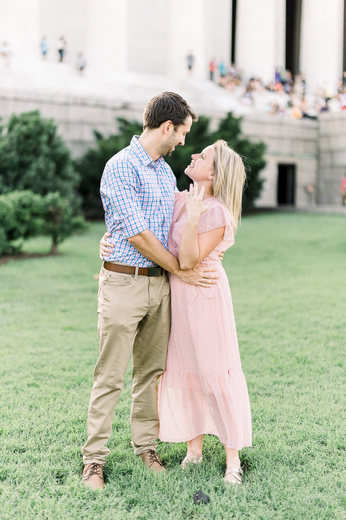 engagement-lincoln-memorial-photography-washington-DC-modern-light-and-airy-classic-timeless-romantic-maryland-proposal-12