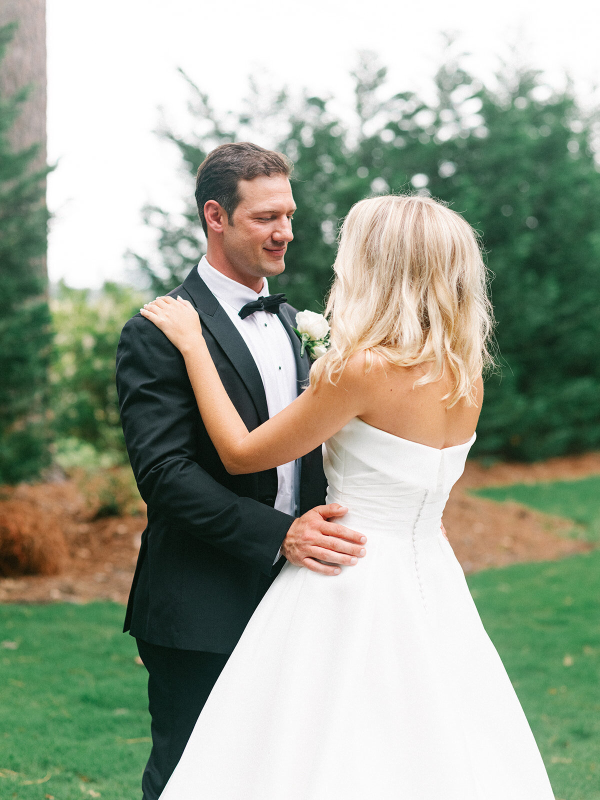 erienne-cam-wedding-first-look-25_websize