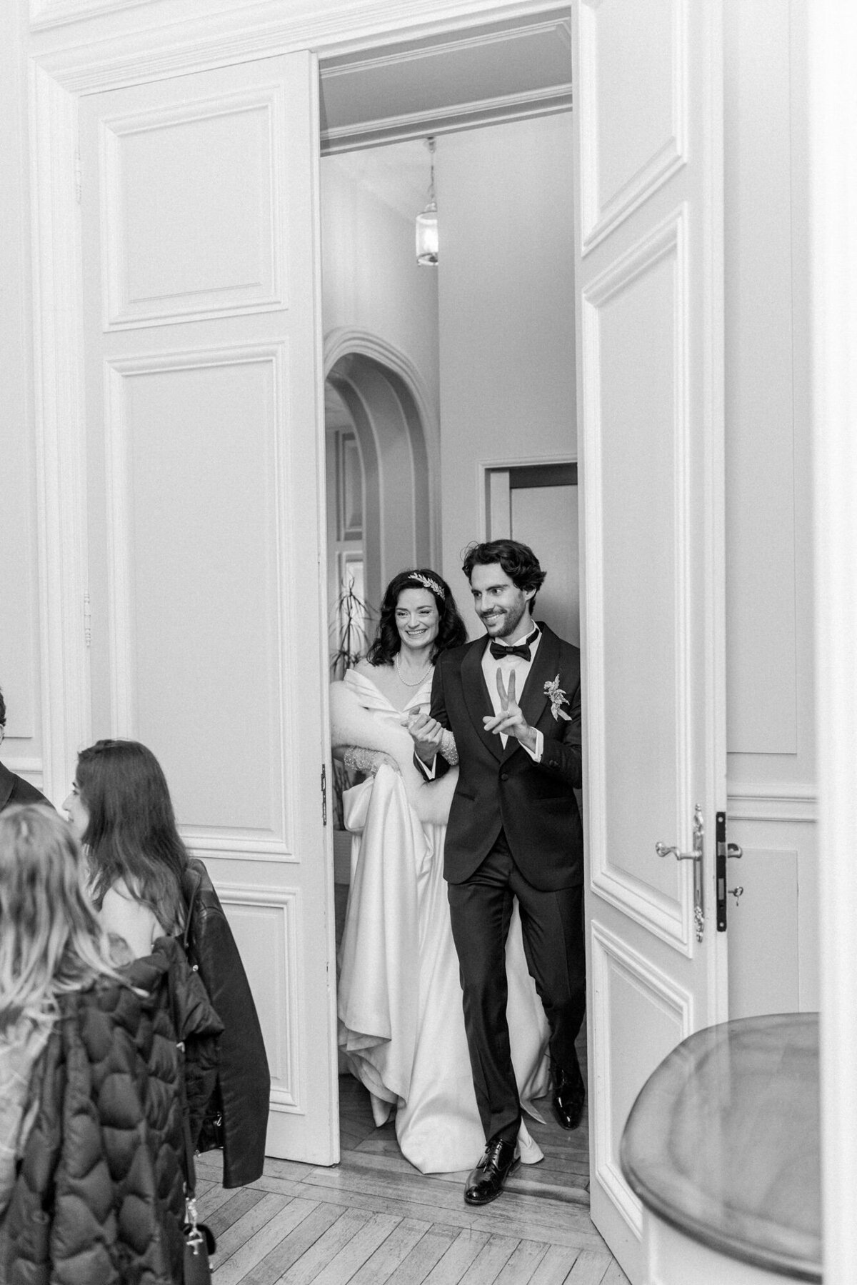 Maïlys Fortune Photography Husband Wife Wedding Weddings Photography France Switzerland Italy Timeless Dreamy Imagery Bilingual French English Destination Weddings Destination Wedding Provence French Riviera Paris Lake Como Tuscany144