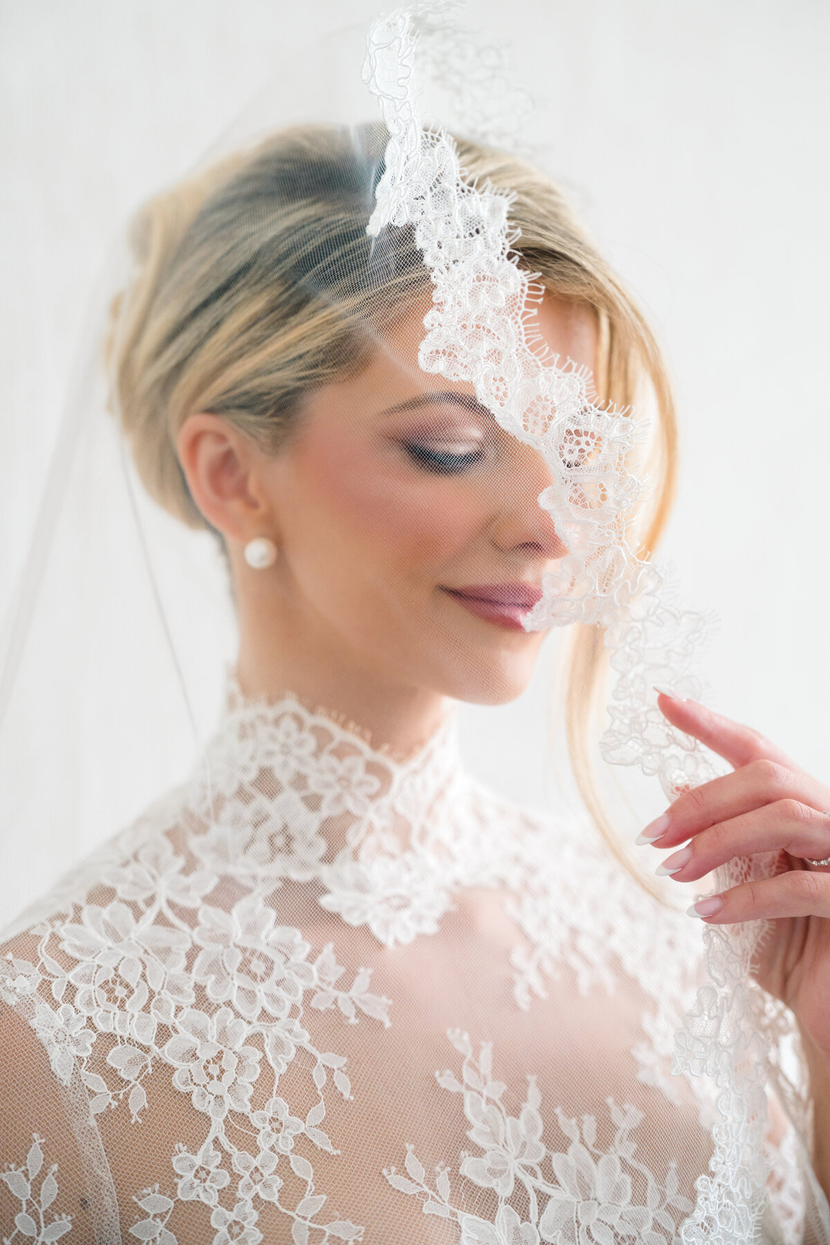 Caprio-Captured-Photography-J&R-NewportCountryClub-Wedding-89
